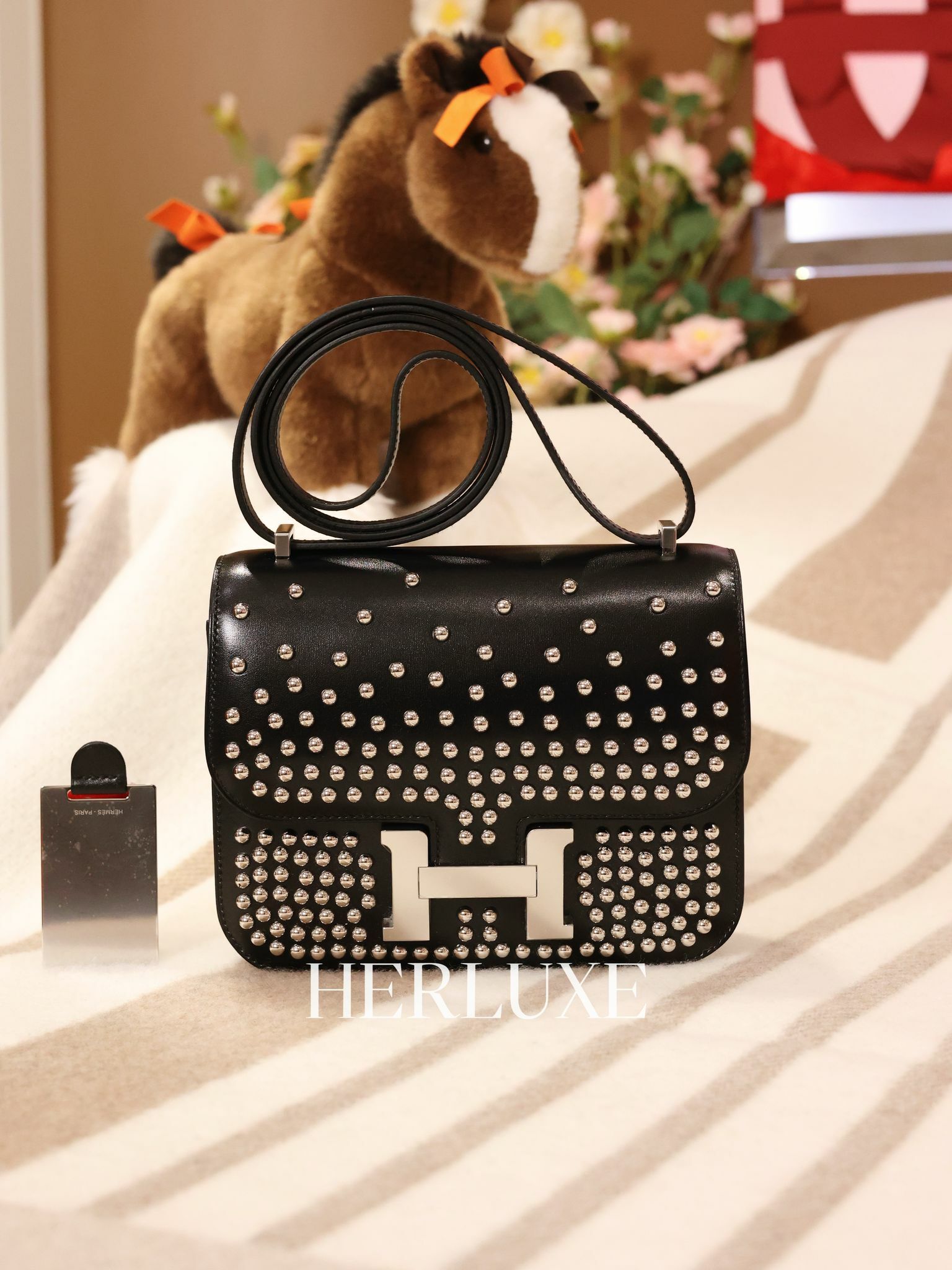 Constance mini mirror 89 noir ck 鉚釘 box