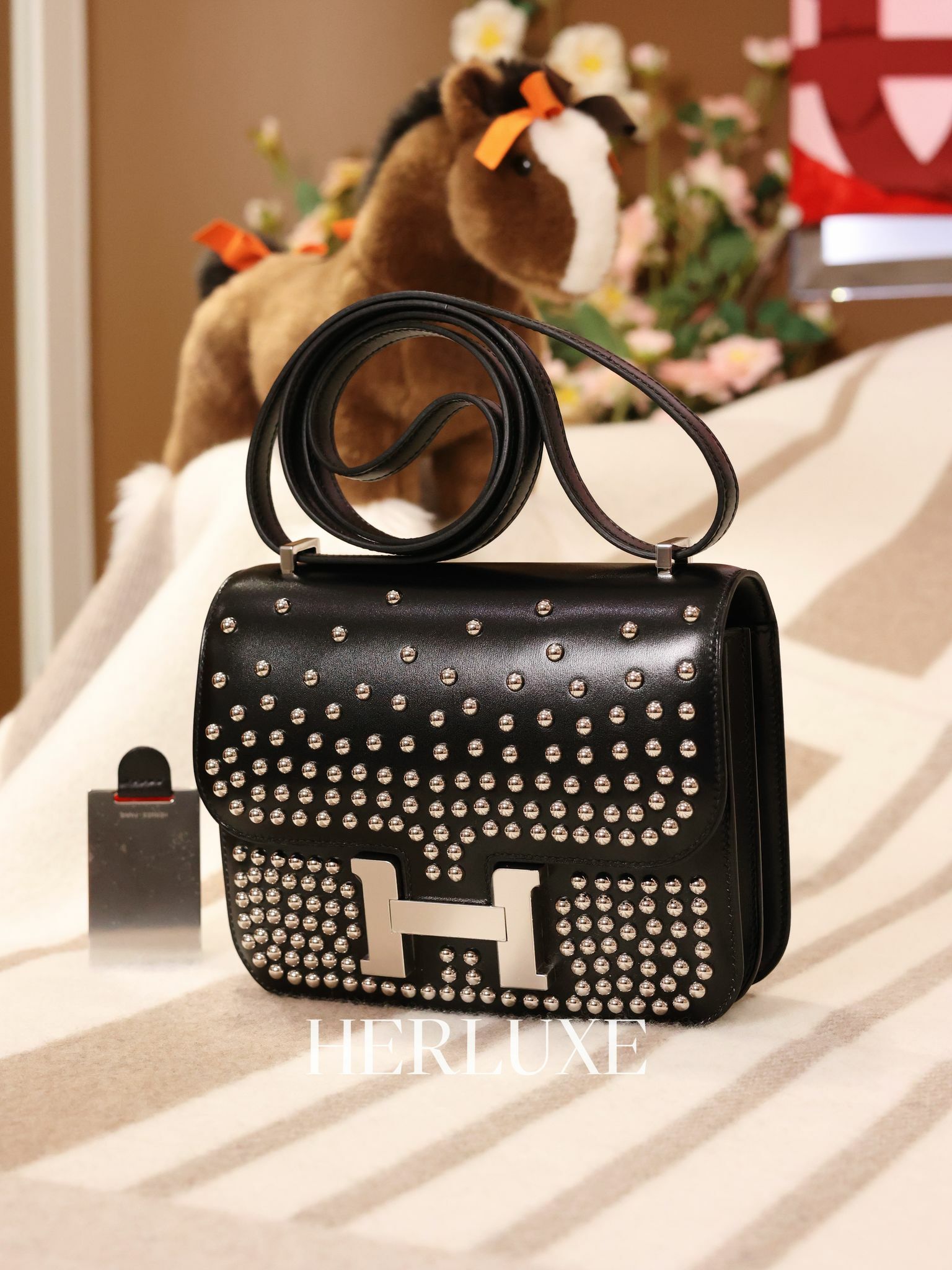 Constance mini mirror 89 noir ck 鉚釘 box