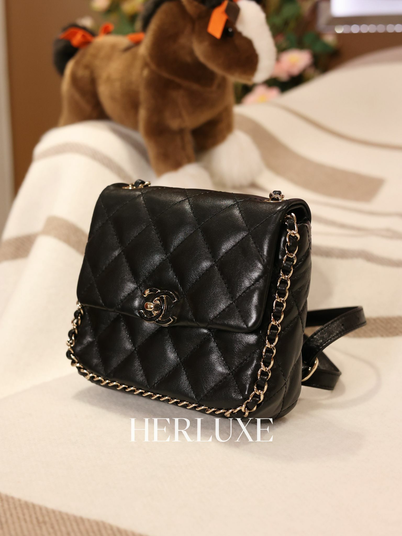 Chanel 24S 琺瑯雙肩包，可雙肩可手提