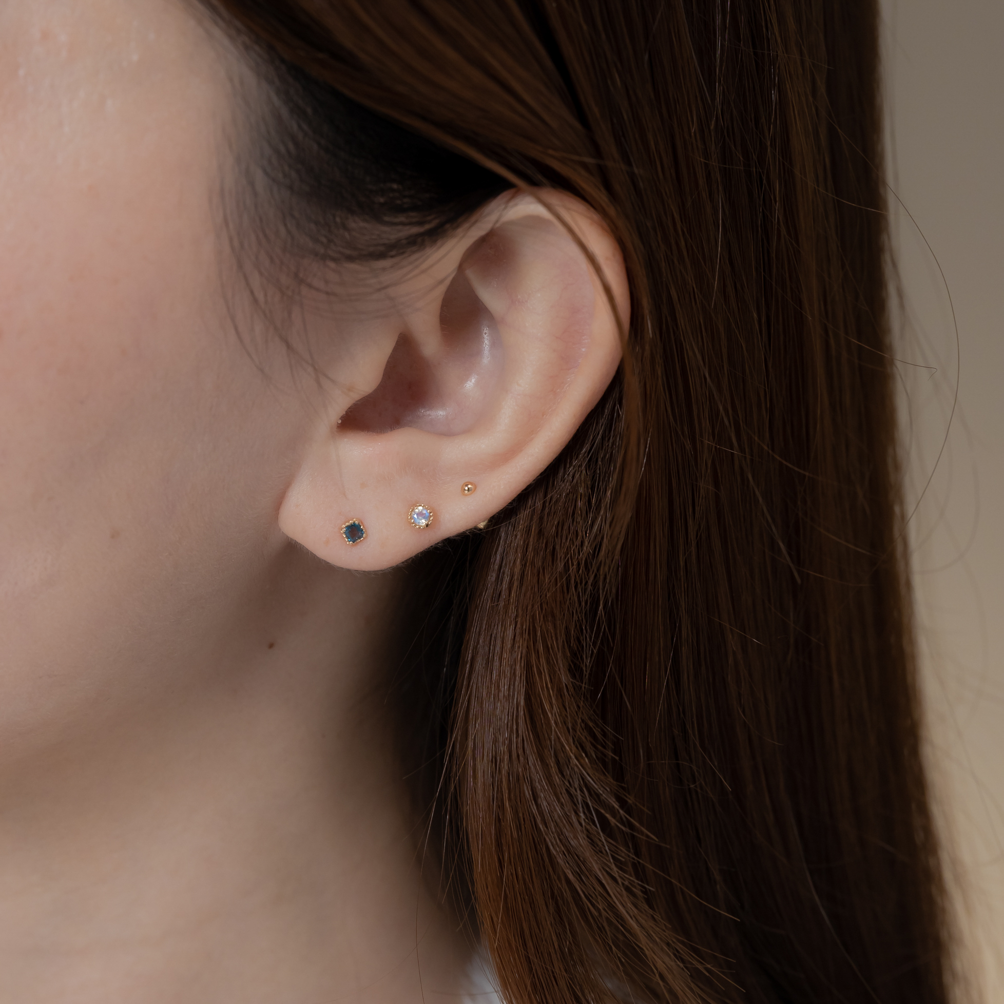 14K爪鑲小菱形倫敦托帕石轉珠耳環