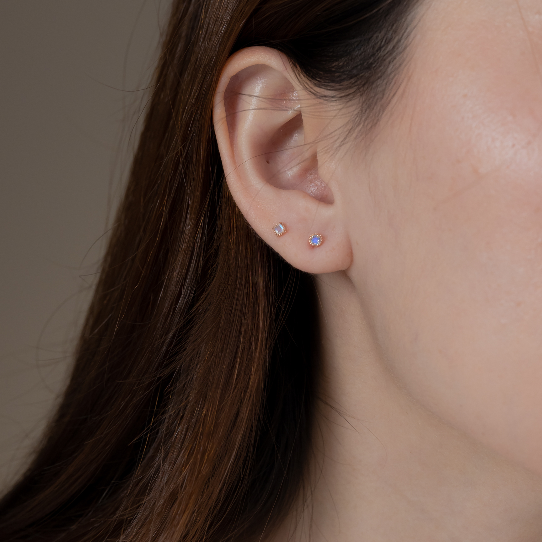 14K爪鑲小圓月光石轉珠耳環