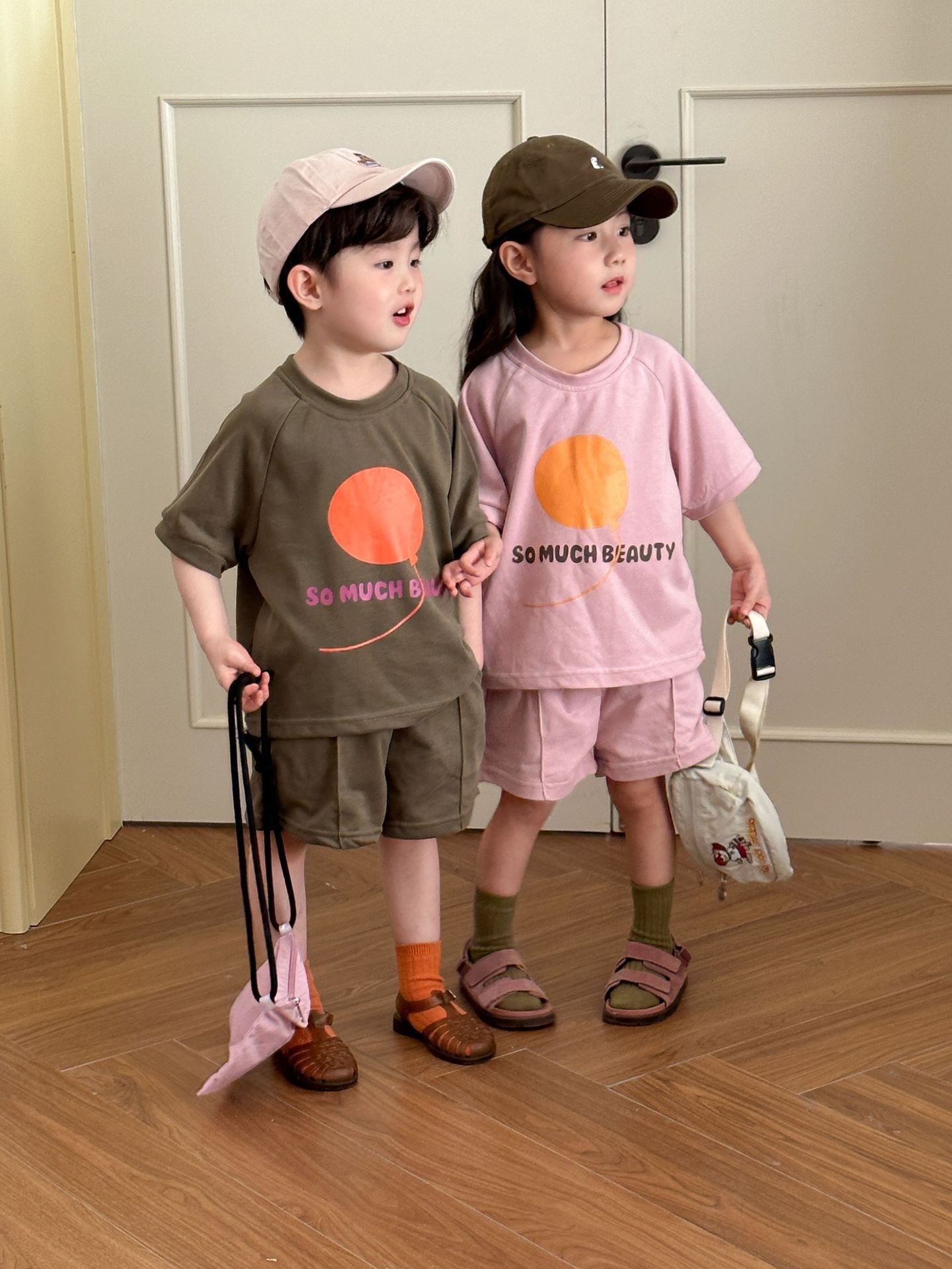 兄弟姐妹一起穿_大氣球氣球套裝