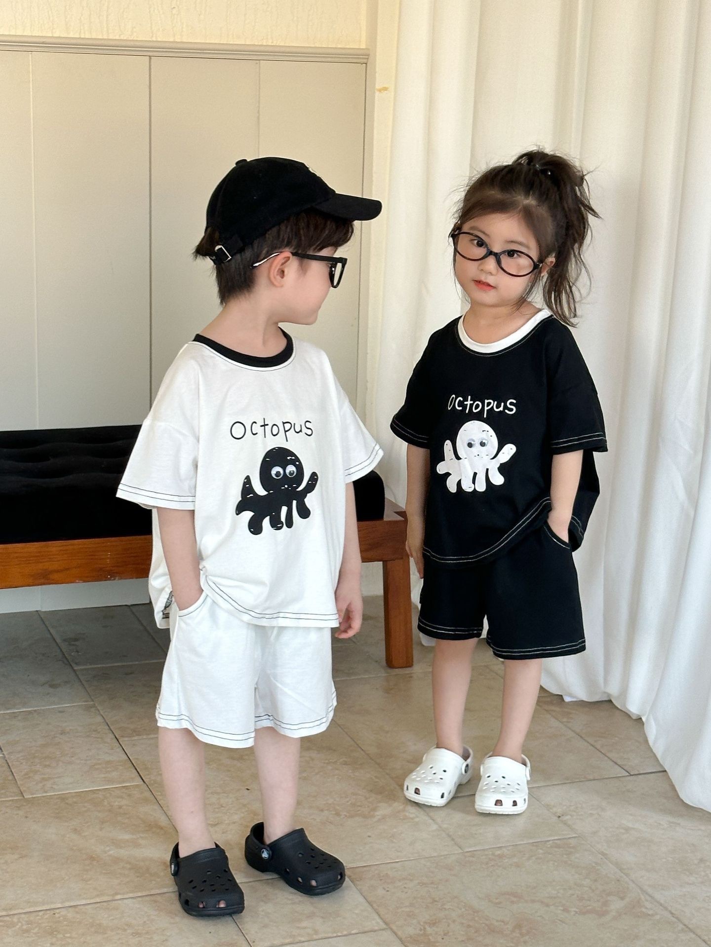 兄弟姐妹一起穿_黑白章魚套裝