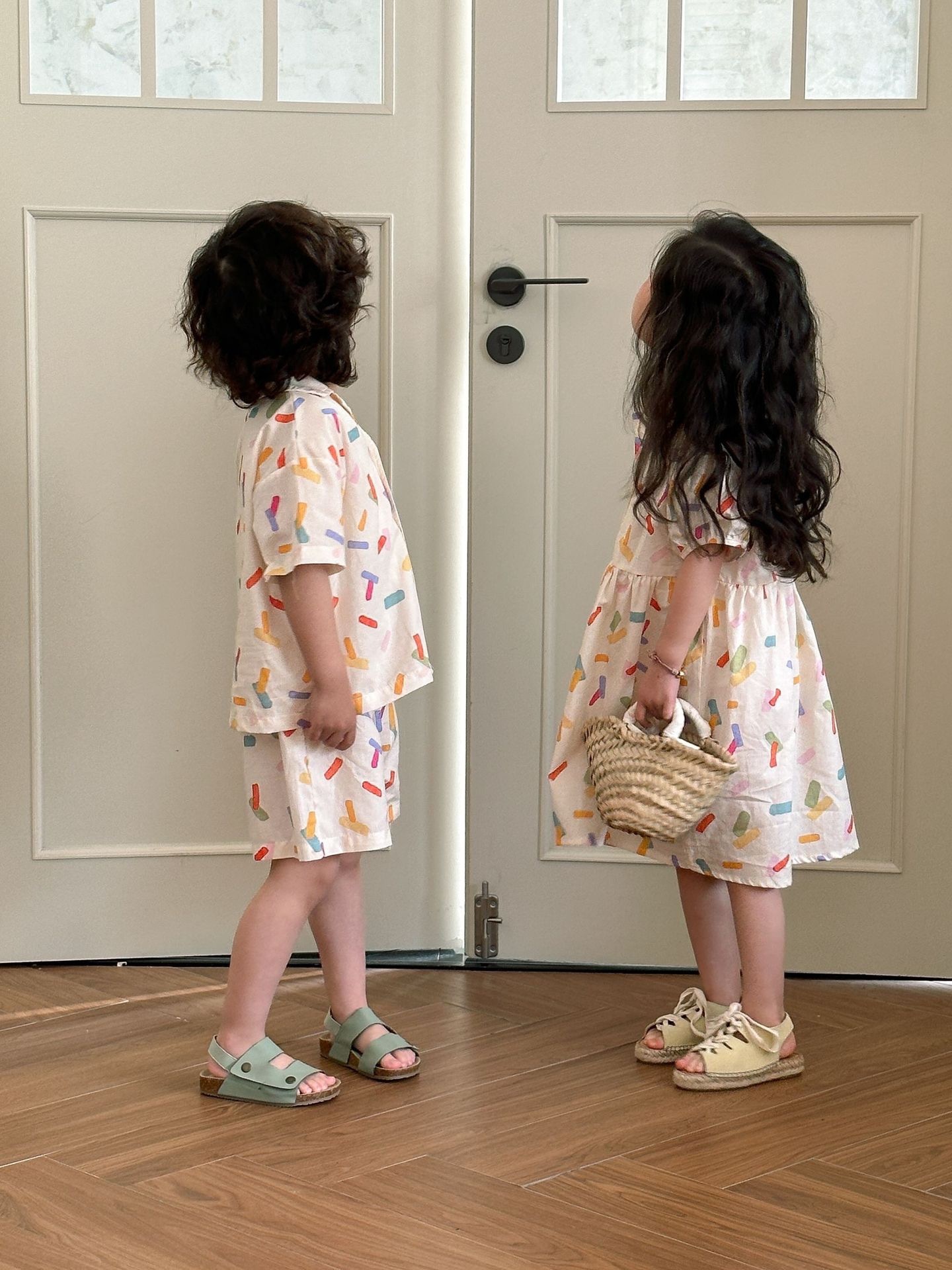 兄弟姐妹一起穿_彩色雷根糖套裝/洋裝