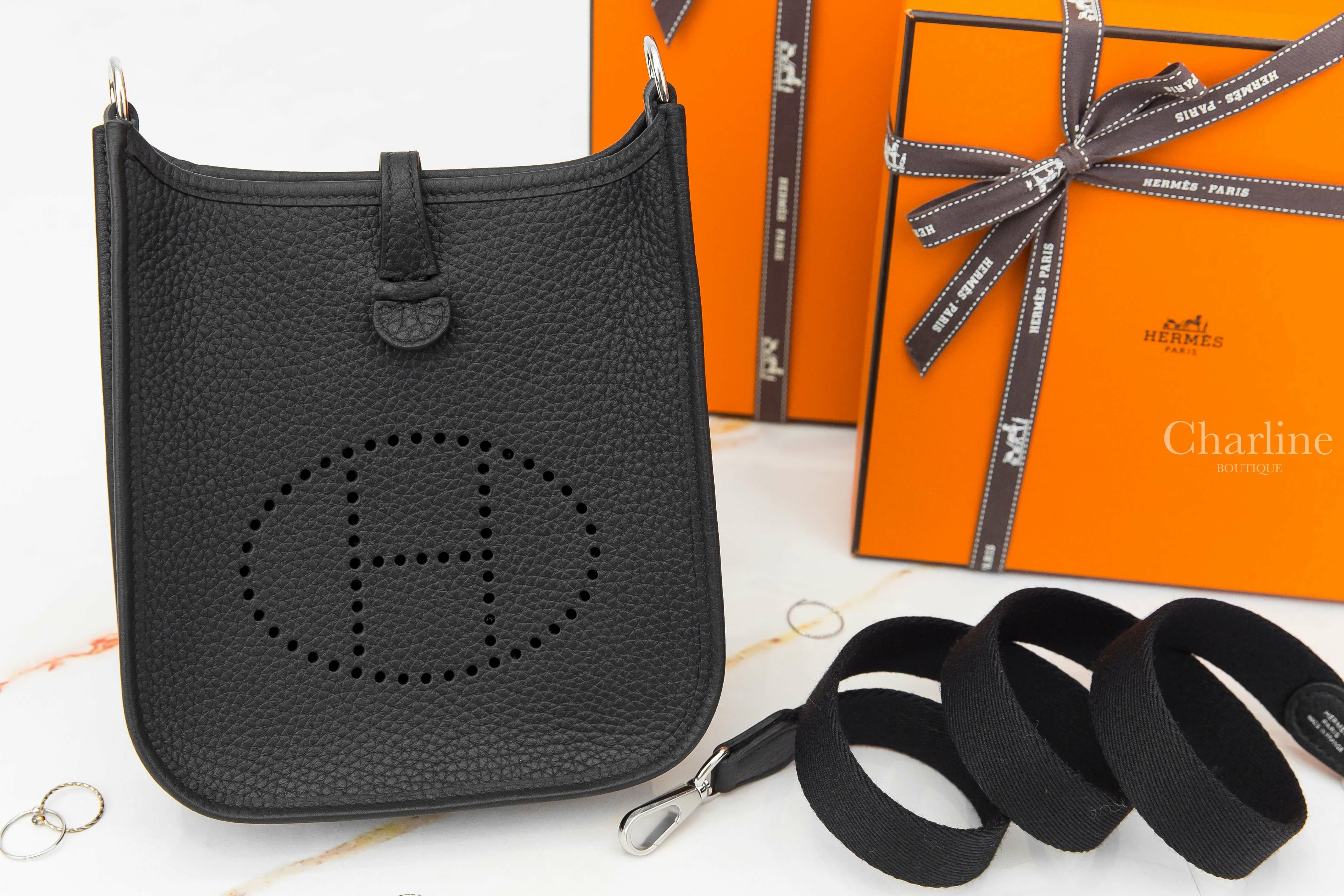 Hermès Evelyne TPM 16cm 89 Noir Taurillon Clemence 黑色銀釦二代簍空洞洞肩背包-Charline Boutique 精品代購