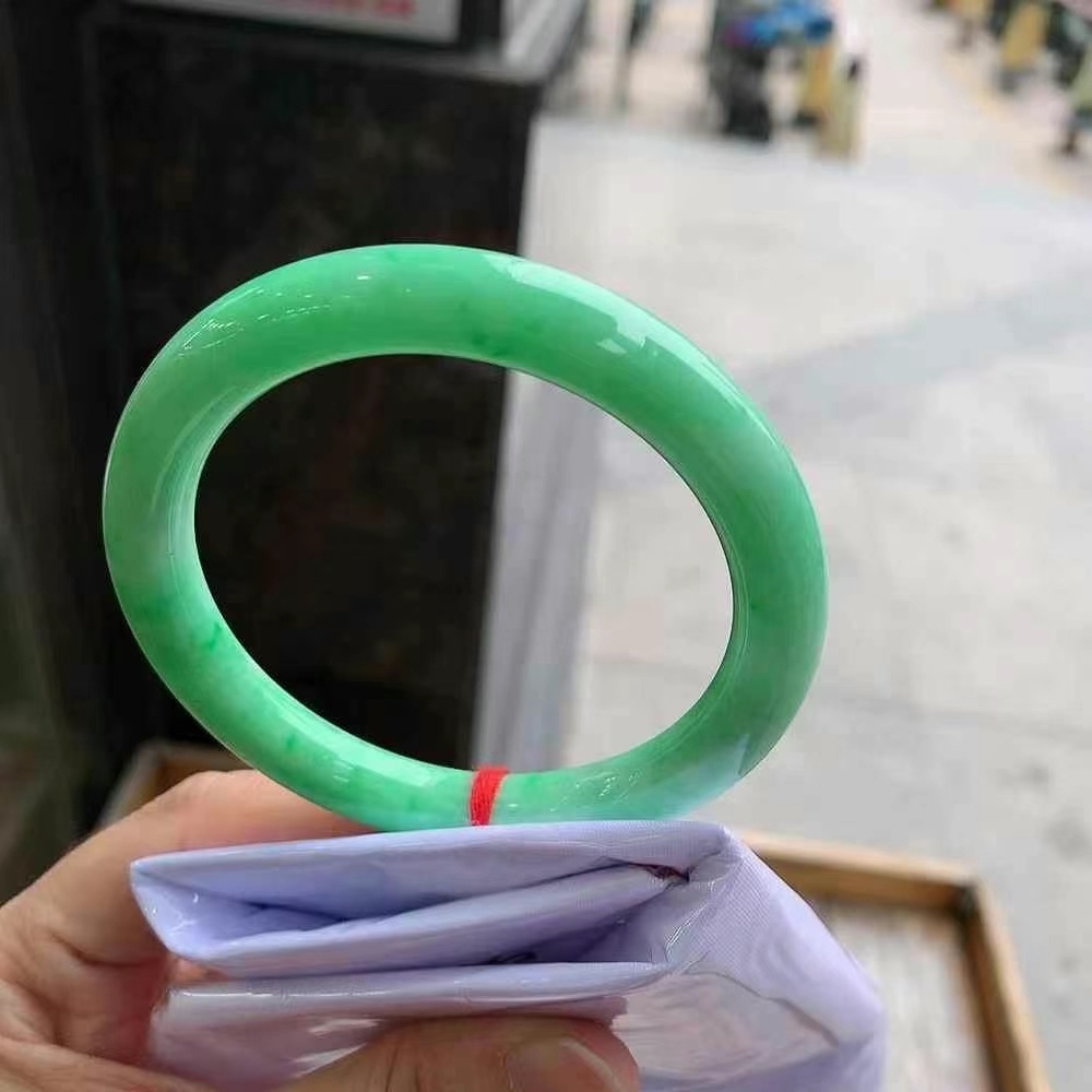 陽綠翡翠圓條手鐲,天然翡翠A玉, 緬甸玉, Jade, Jadeite