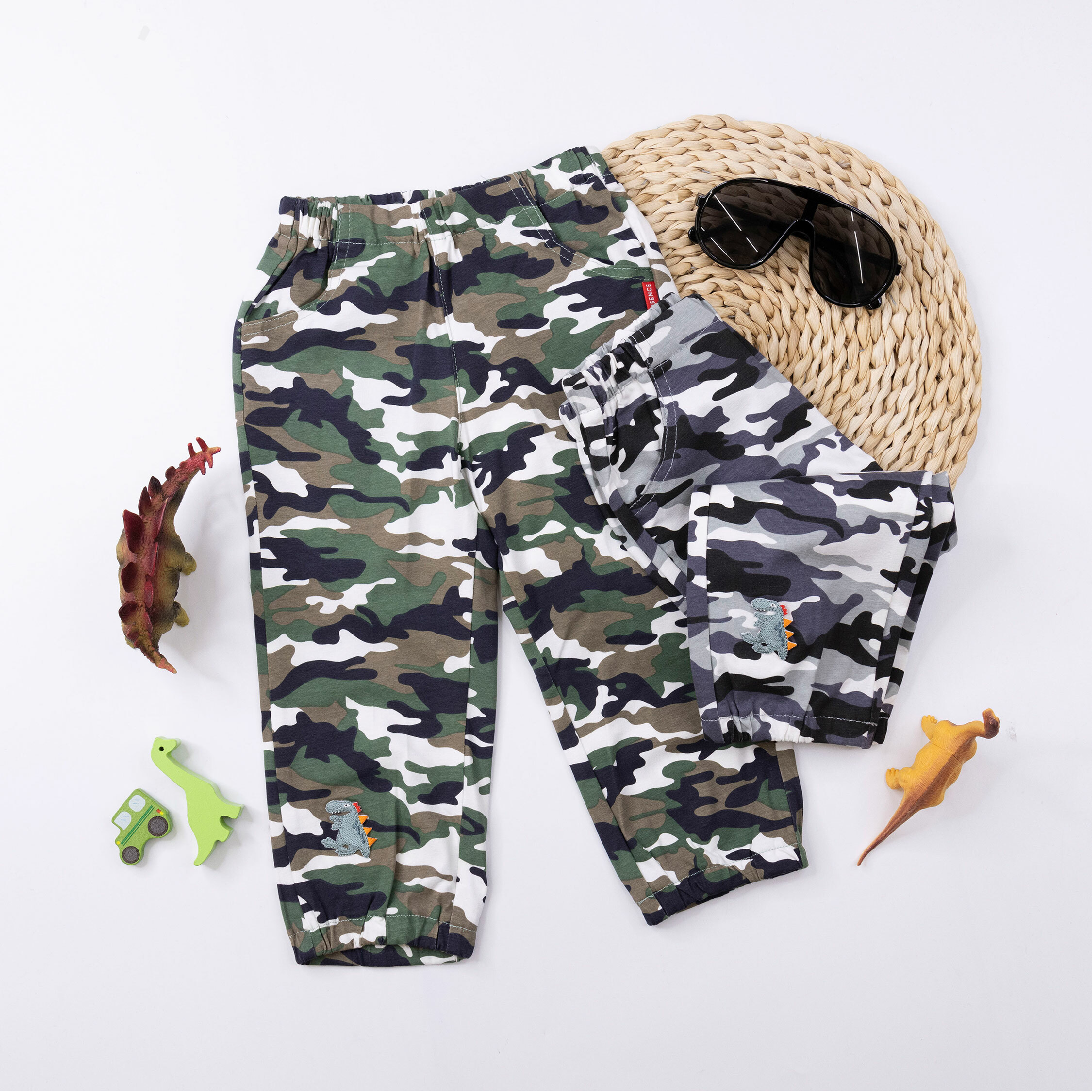 波紳士【22038】小恐龍刺繡迷彩長褲＊二色