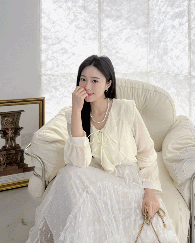 LINA LINA清新優美緹花荷葉滾邊壓摺綁結上衣-淡雅黃