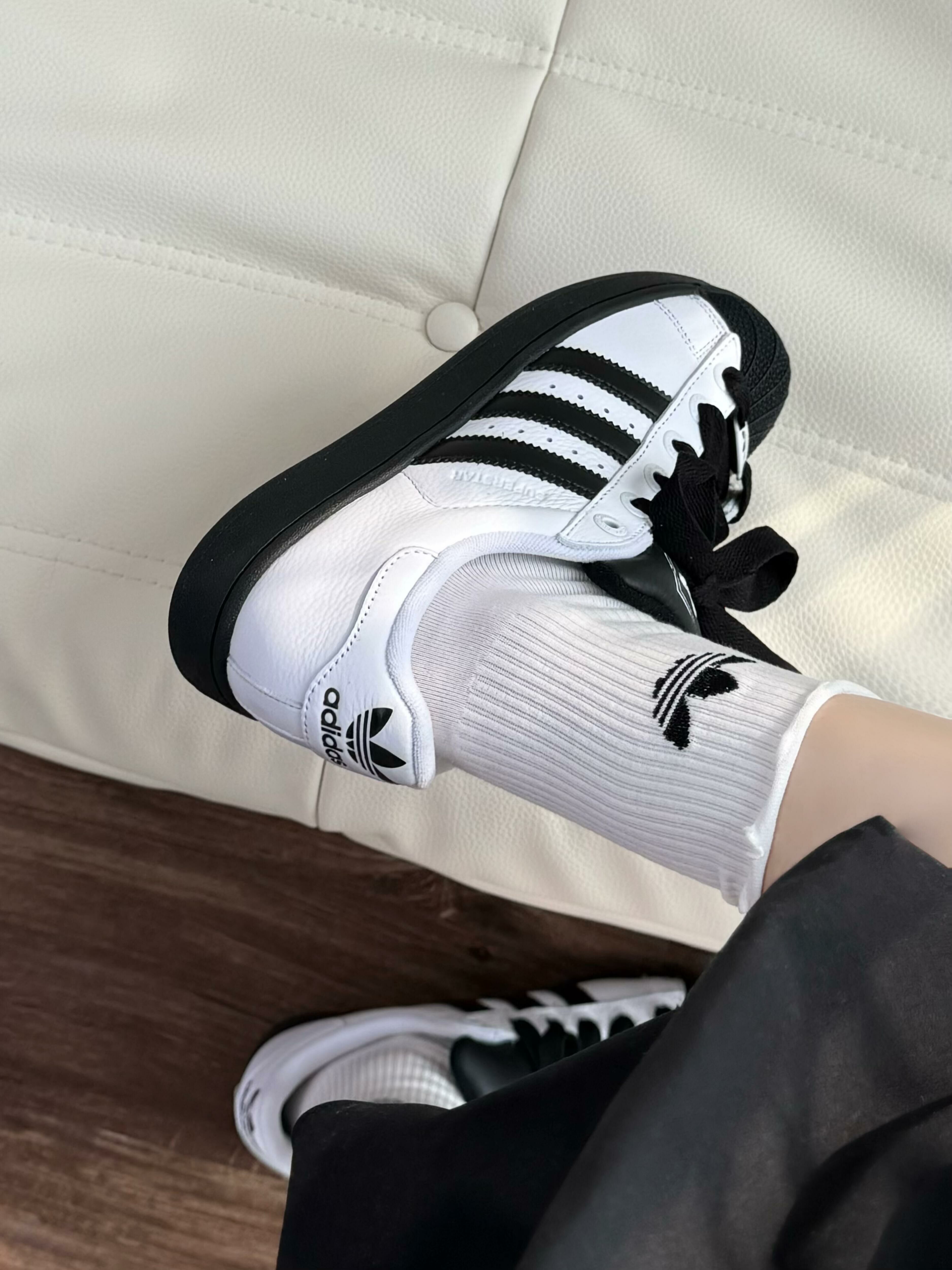 Adidas Originals Superstar 2.0 黑白熊貓 白色 荔枝皮 貝殼頭 寬鞋帶 JI0124/預購