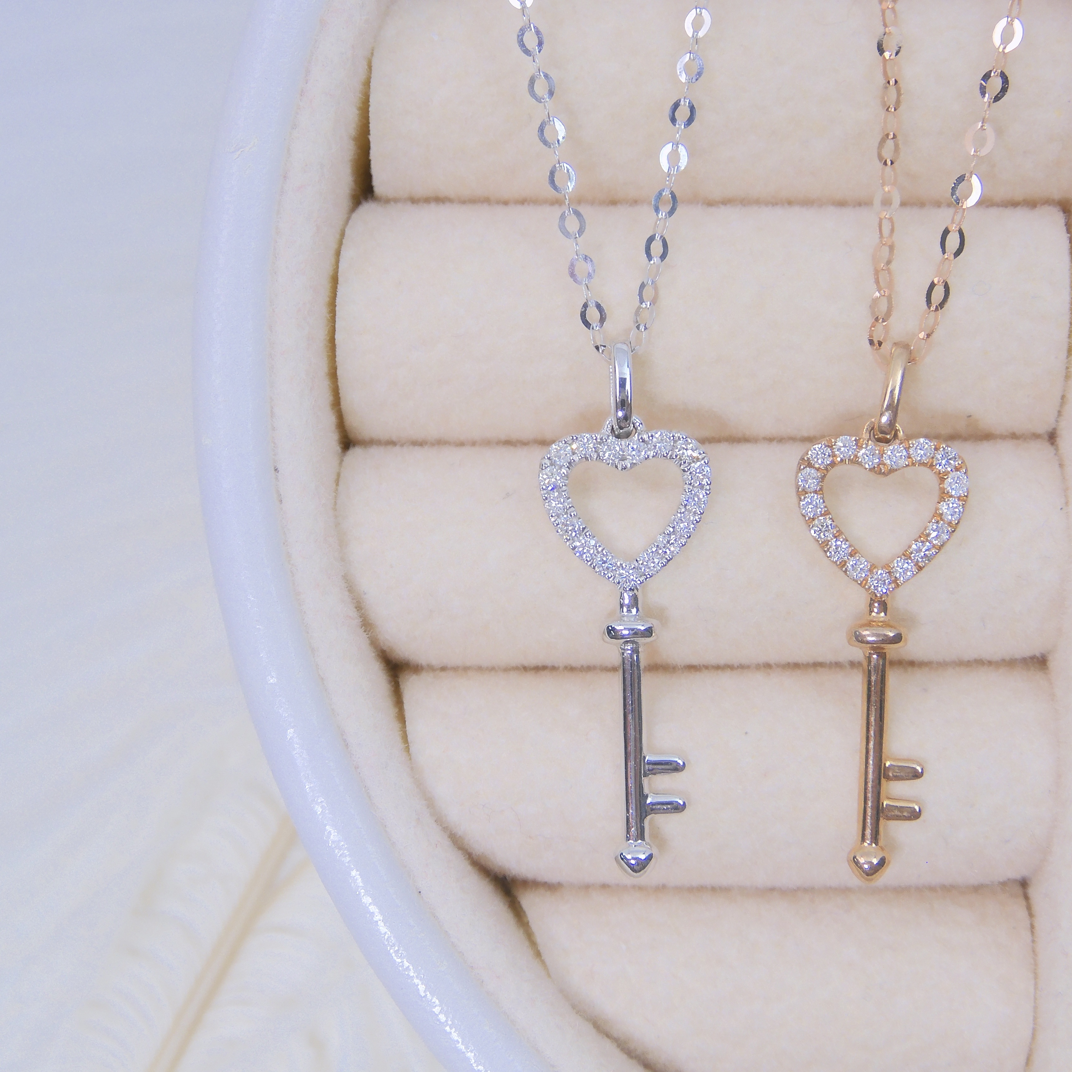 18K 金 The Key of Love 鑽石項鍊