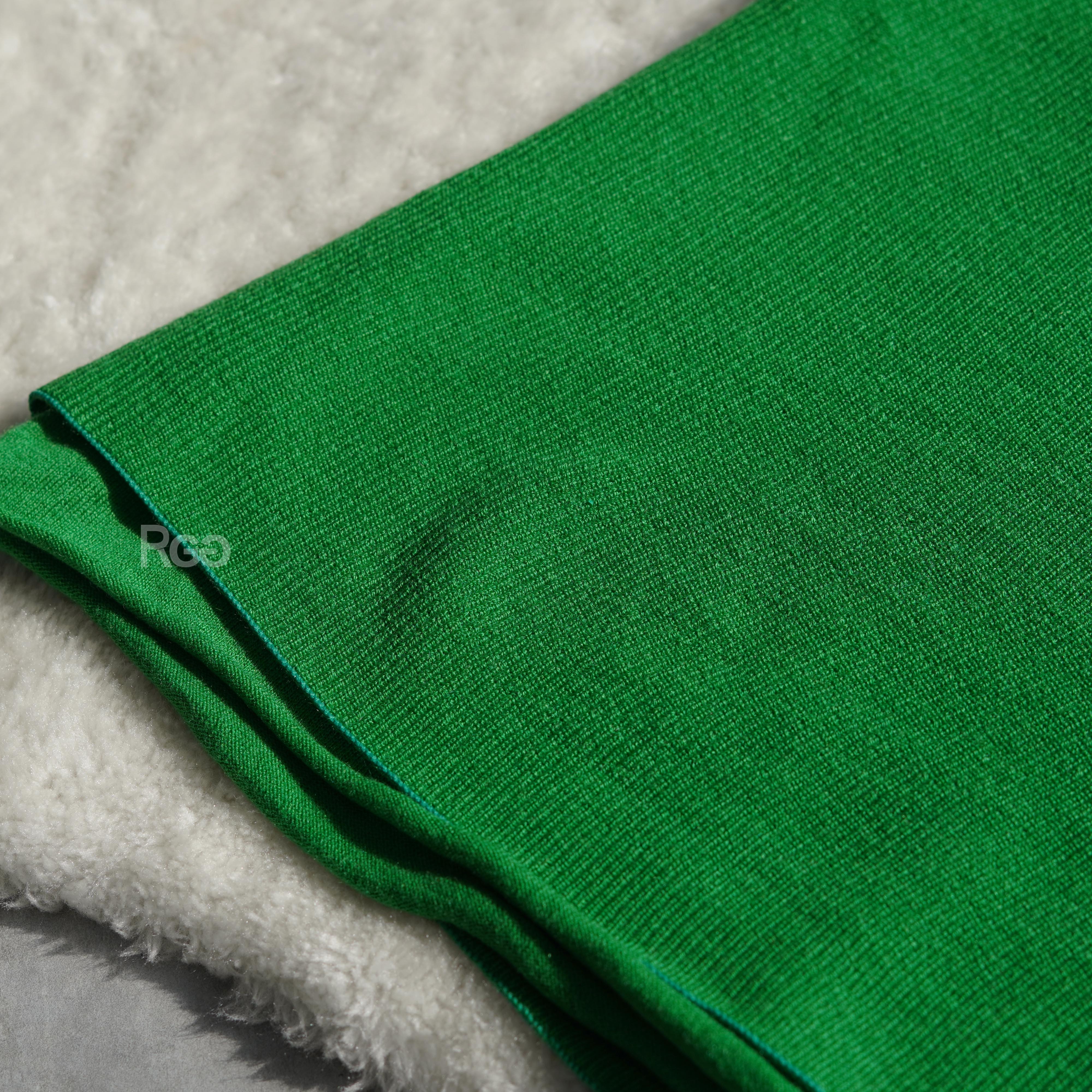 #6023 設計感兩件式針織短T綠色下擺細節照