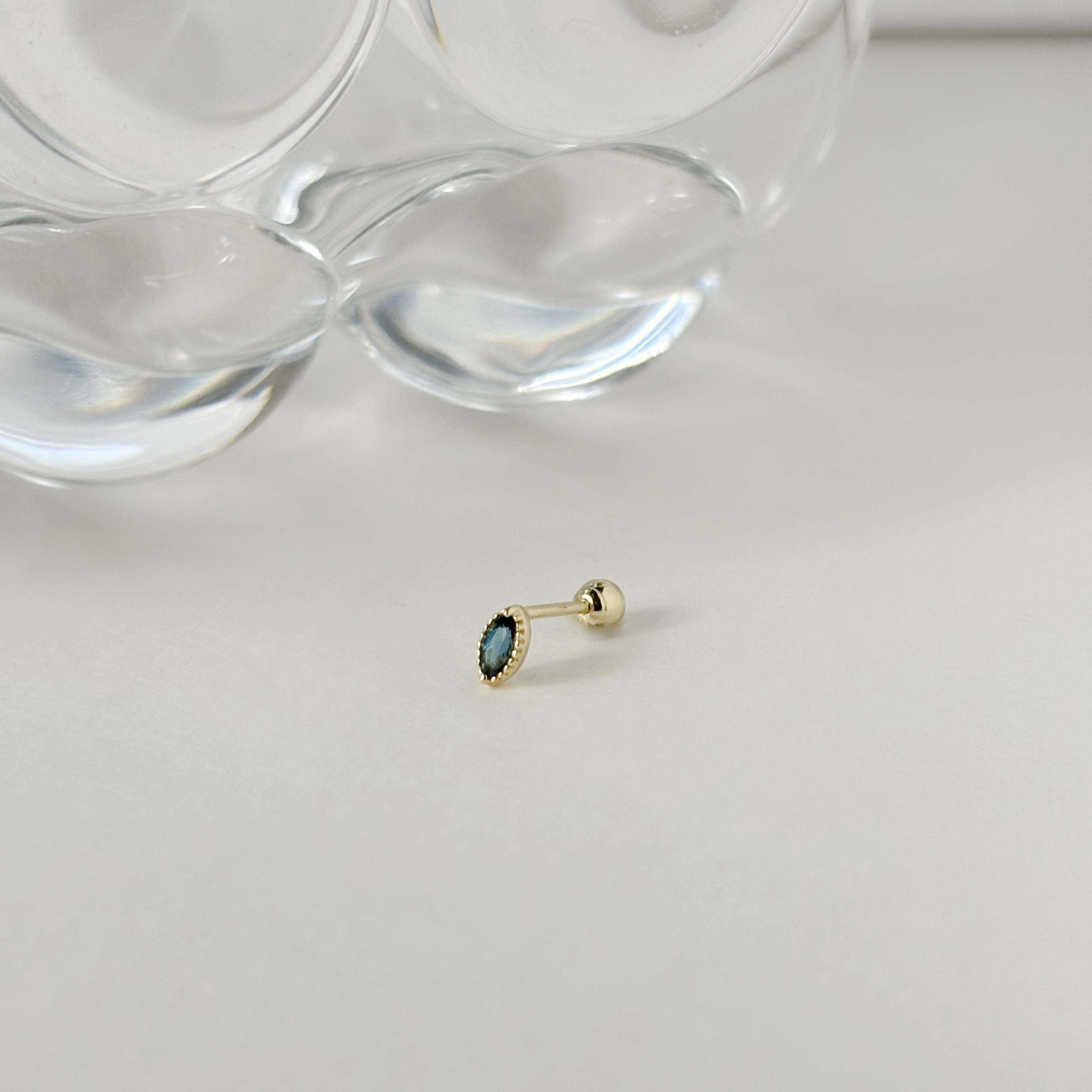 14K爪鑲眼形倫敦托帕石轉珠耳環