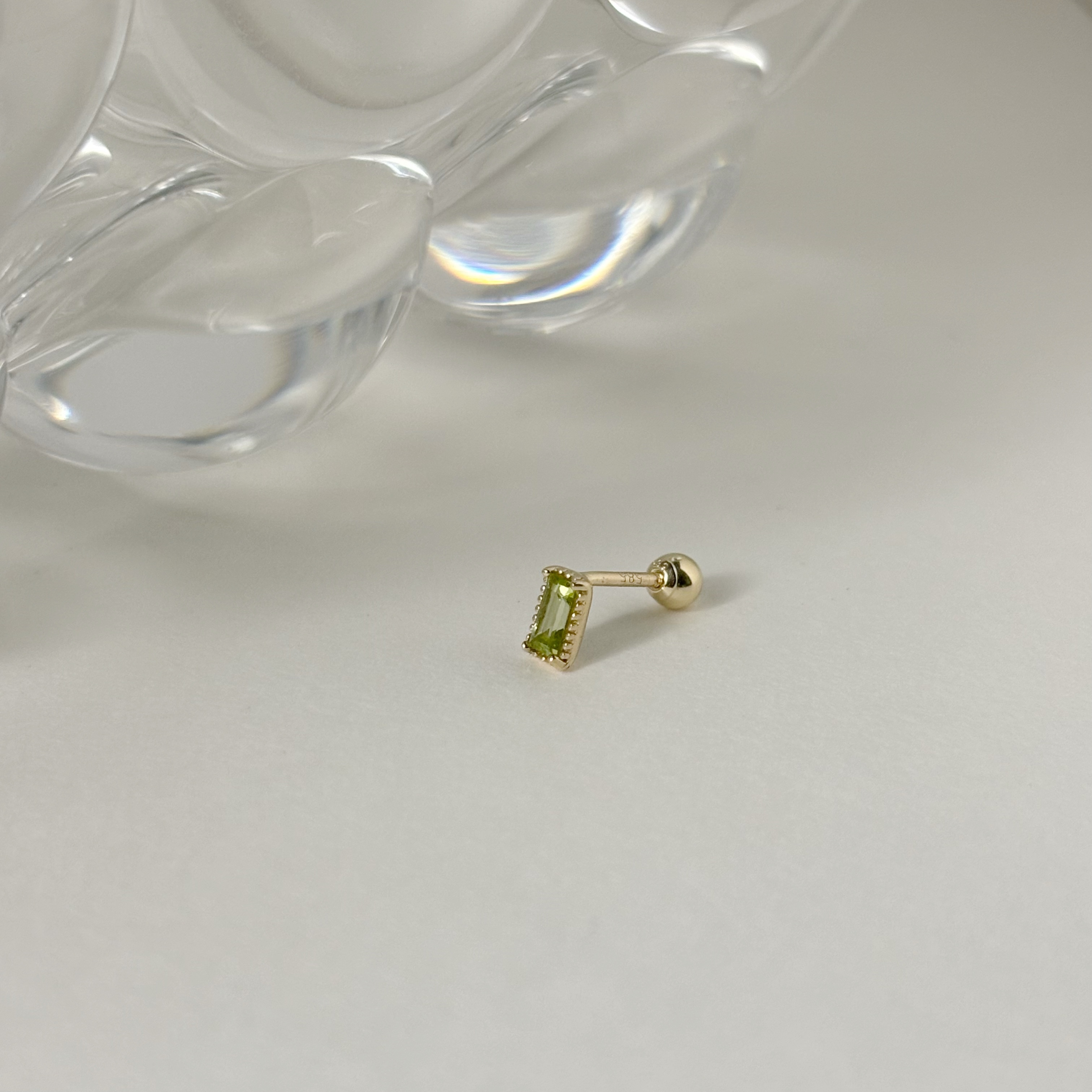 14K爪鑲細方橄欖石轉珠耳環