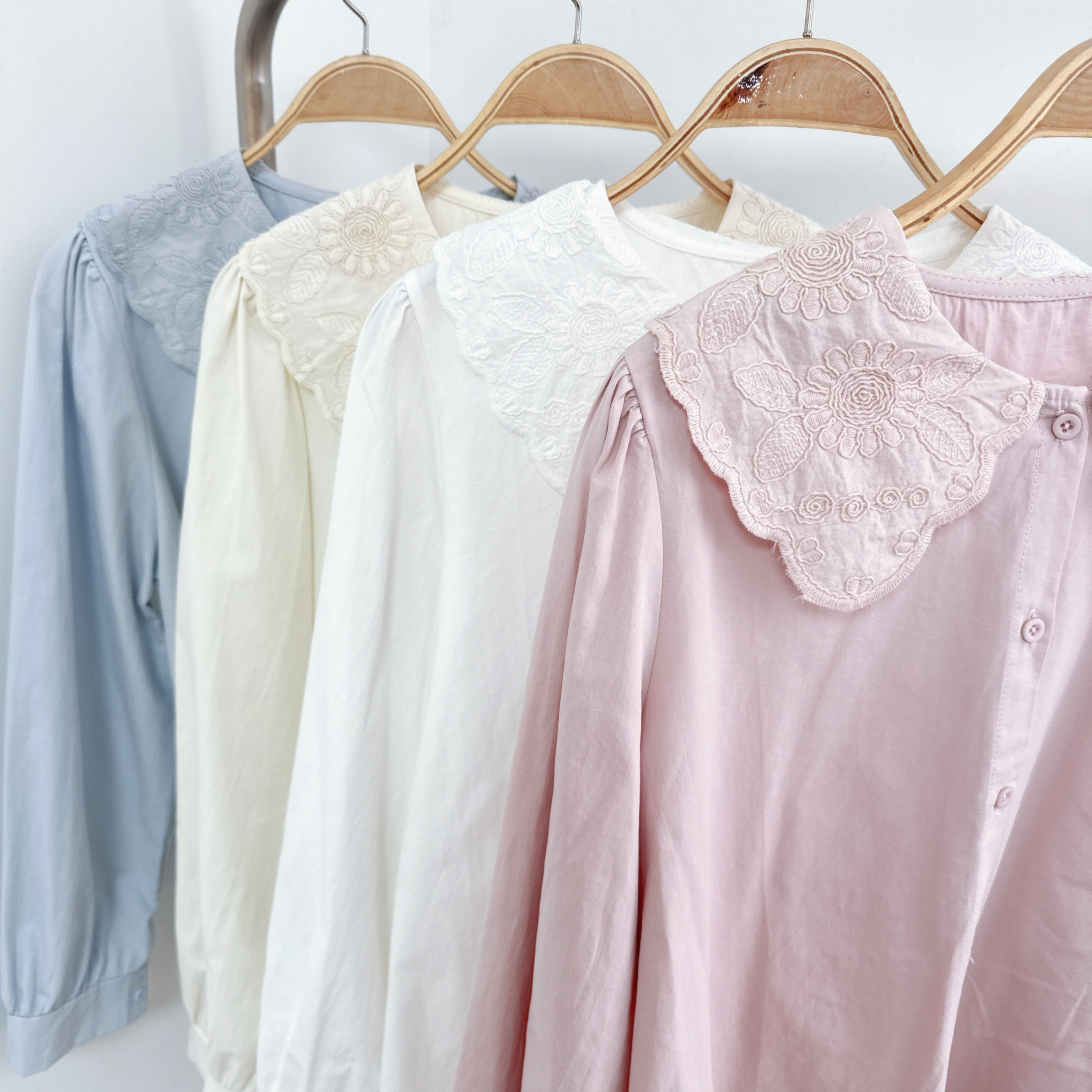 綉花娃娃領開鈕兩著恤 (K44-K47)