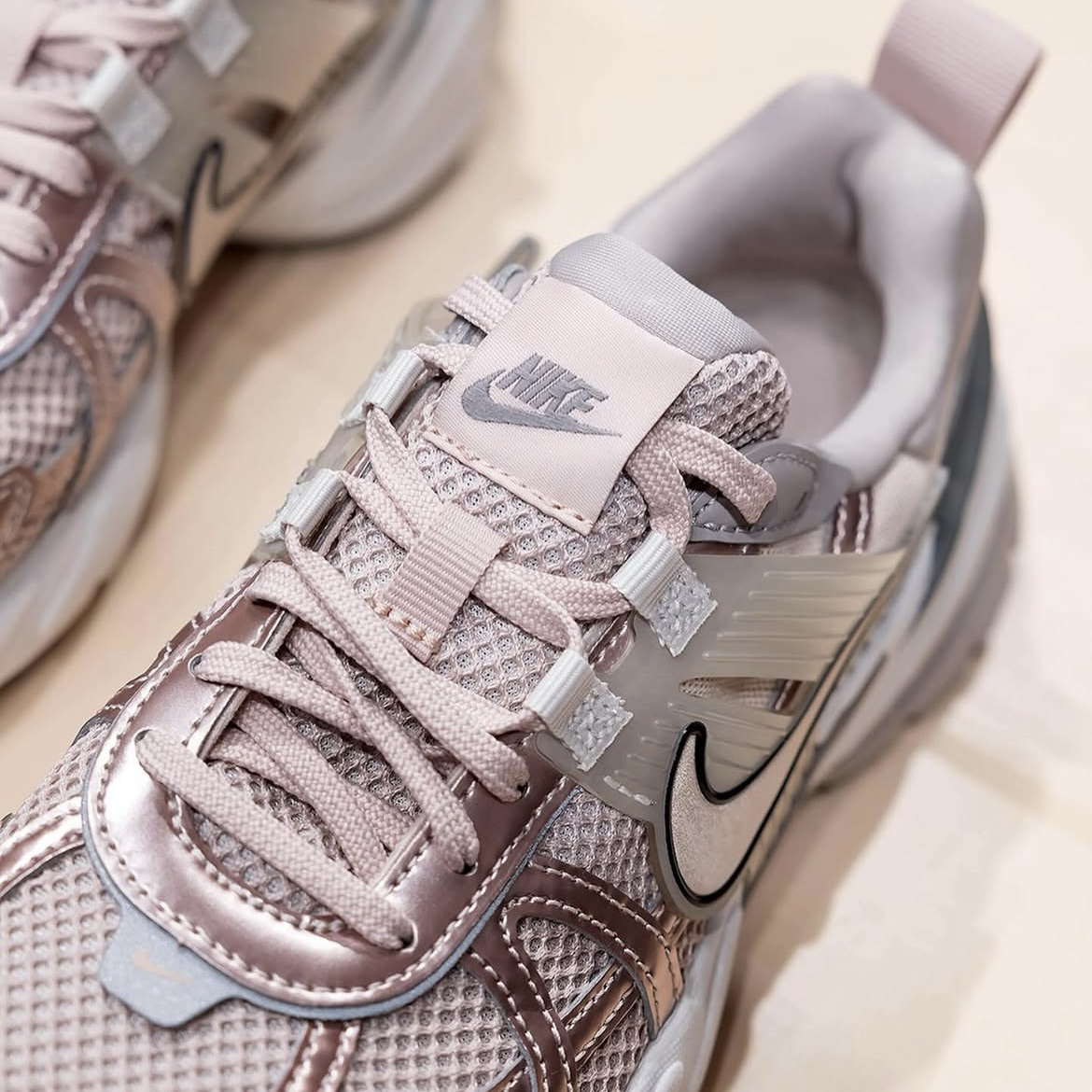 Nike V2K Run Particle Beige 玫瑰金 玫瑰粉紅 復古休閒鞋 女鞋