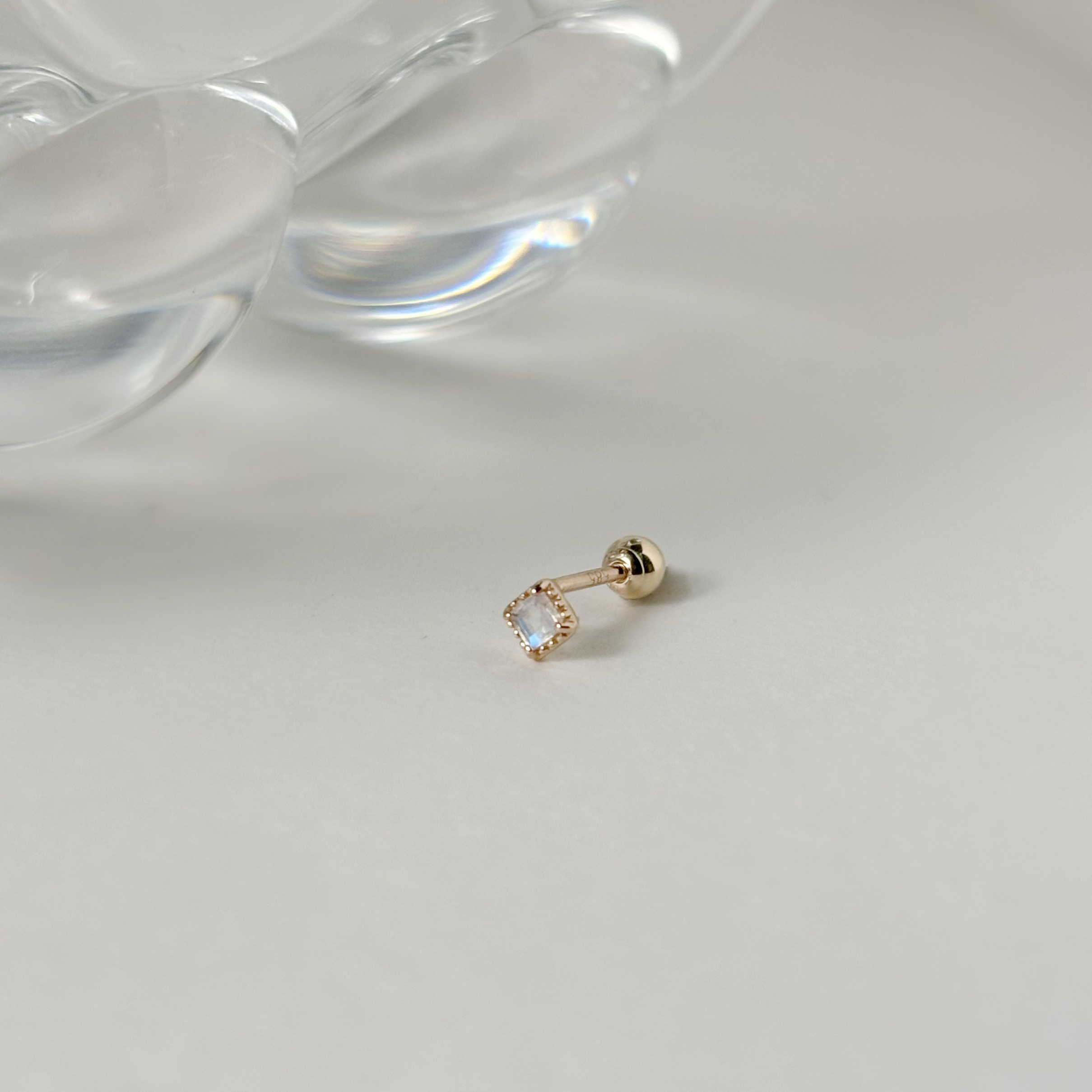 14K爪鑲小菱形月光石轉珠耳環