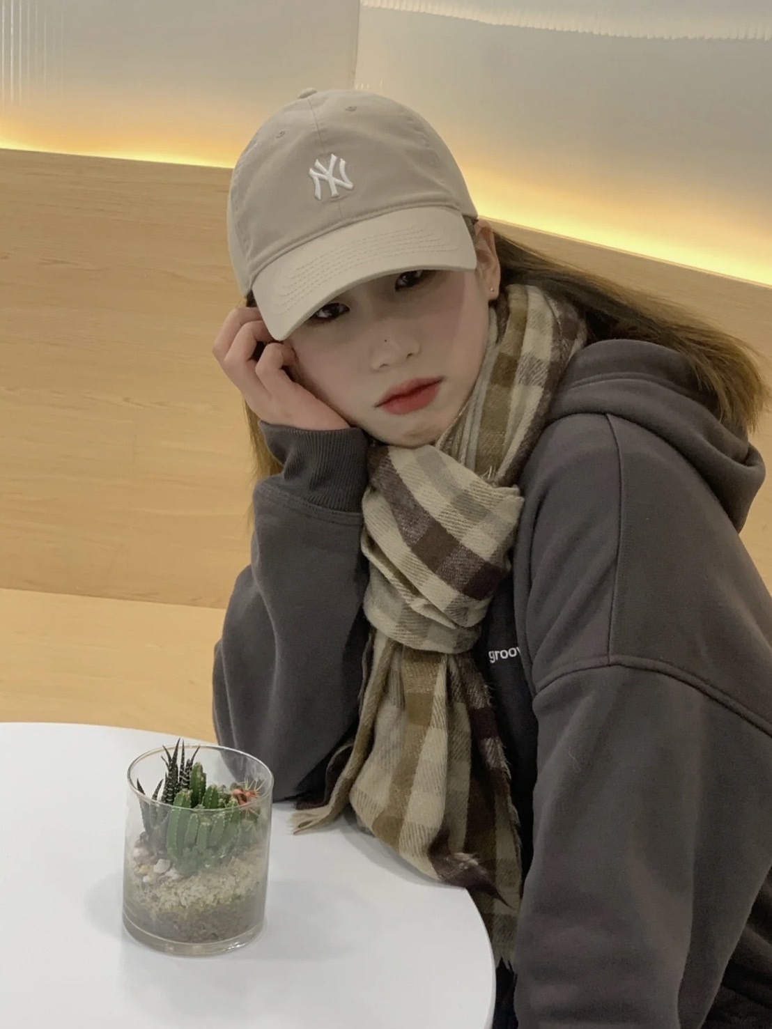 MLB 刺繡 LOGO棉 鴨舌帽 淡奶茶色