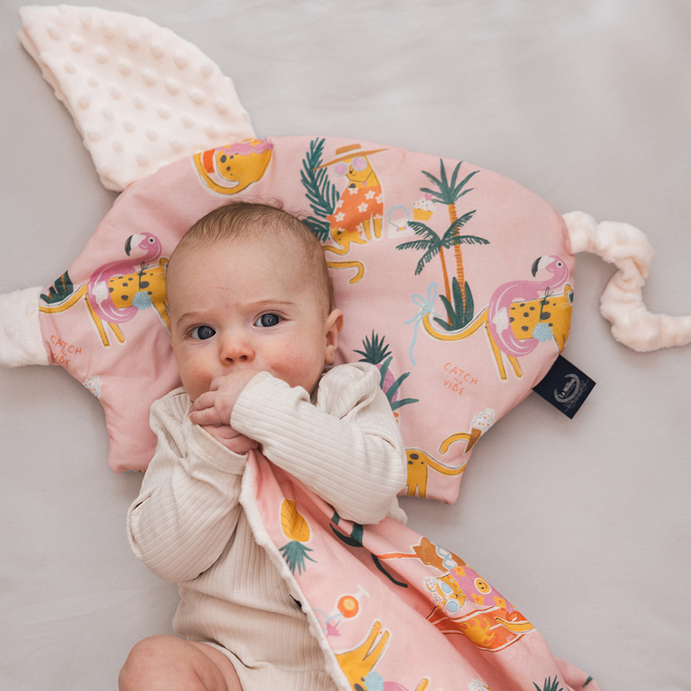 La Millou波蘭 豆豆小豬枕｜石虎渡假中(粉底)｜雲朵白