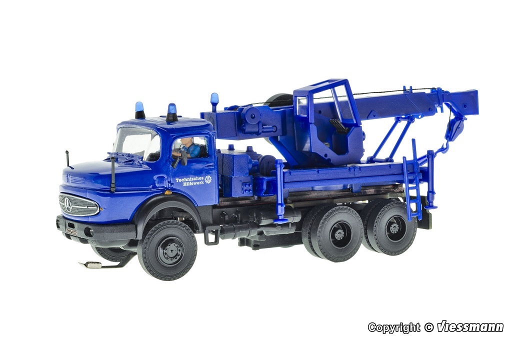 Viessmann 8072 HO規 THW MB 救援起重機，配有旋轉閃光燈