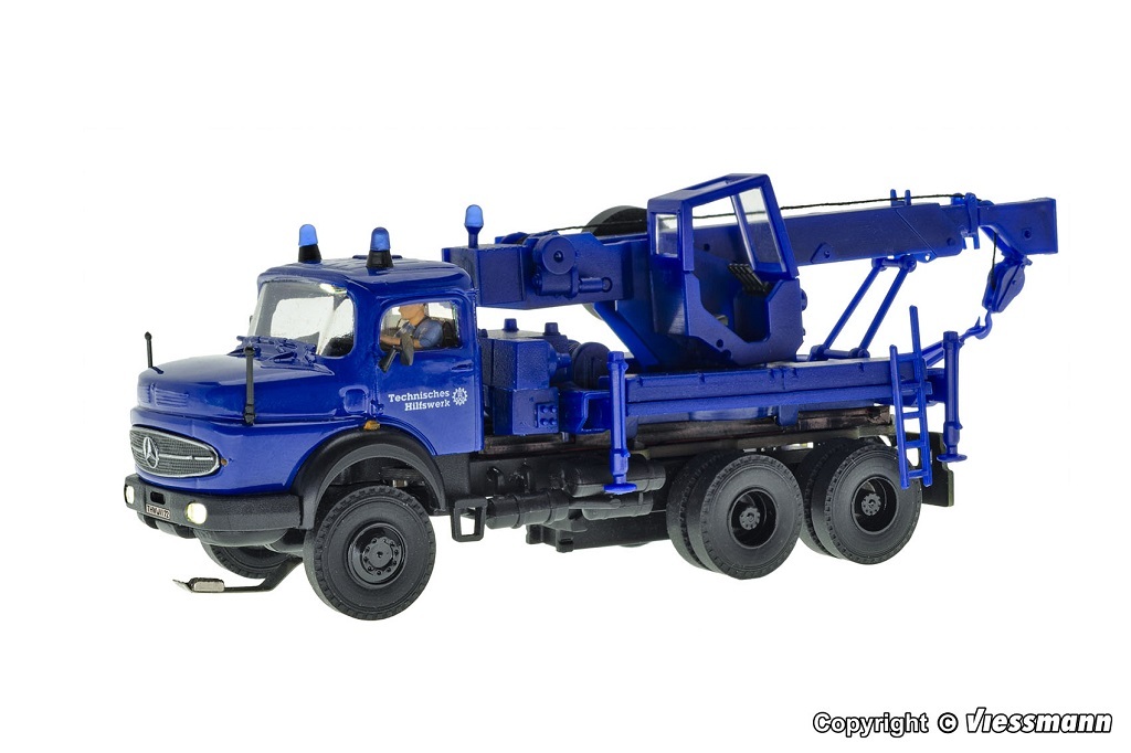 Viessmann 8072 HO規 THW MB 救援起重機，配有旋轉閃光燈