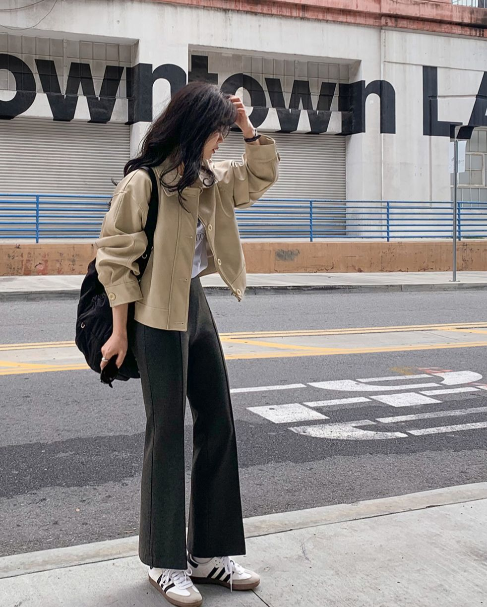 反領拉鍊鈕扣人造皮褸(米色)