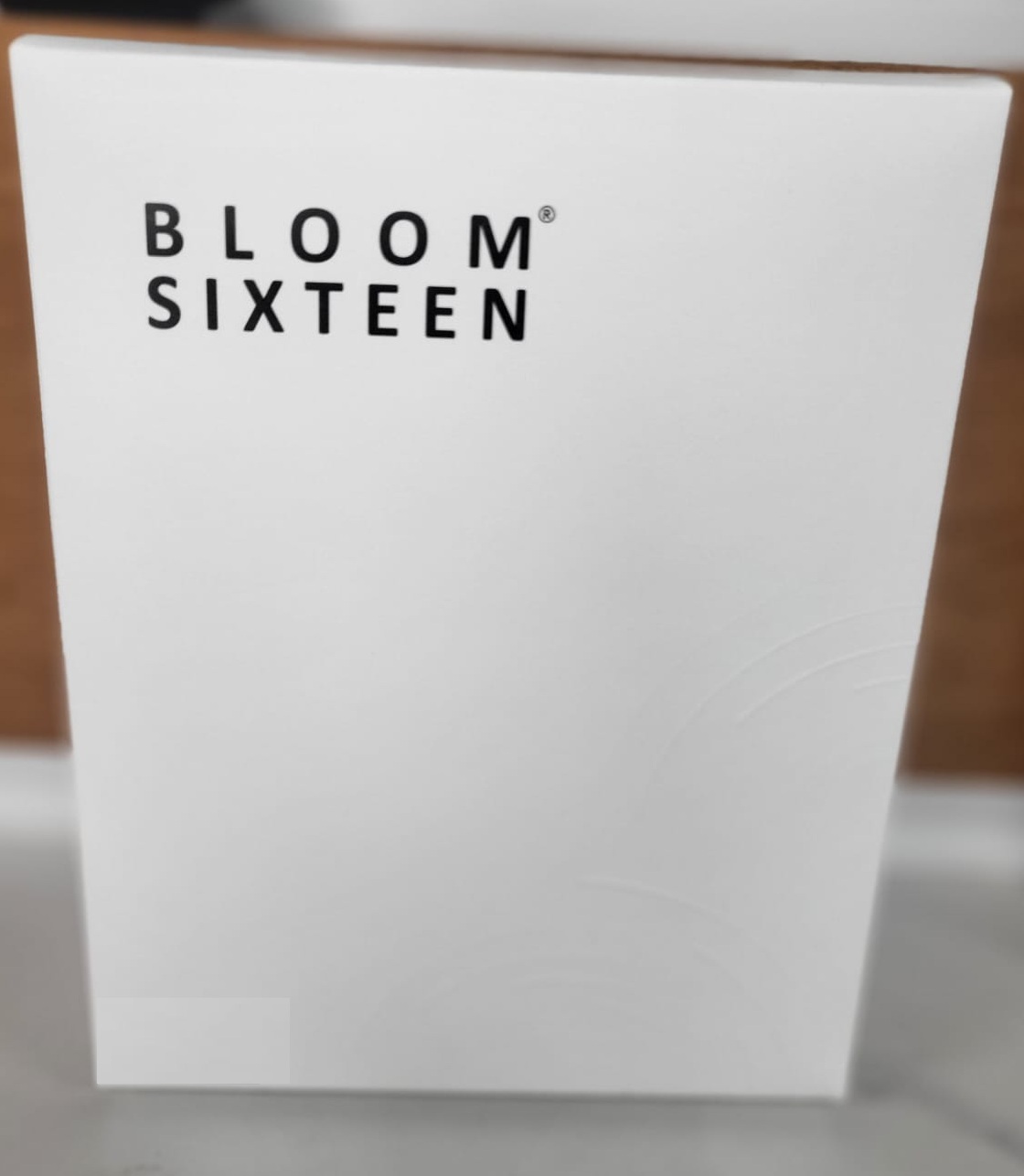 0716BS08 - BloomSixteen - 白色情人節禮盒 (男士專屬) (買一送一) (G1) MicroSilver BG 活性泡沫潔面啫喱 (50ml) x 1 AHA 爽膚水 (50ml) x 1 男士高效保濕乳液 (純素乳液) (30ml) x 1 天然礦物泥深層清潔面膜 (30ml) x 1