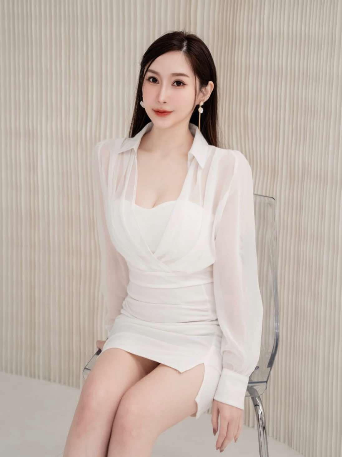 獨家訂製🤍襯衫領雪紡包臀抓皺洋裝（白色均碼有罩杯）