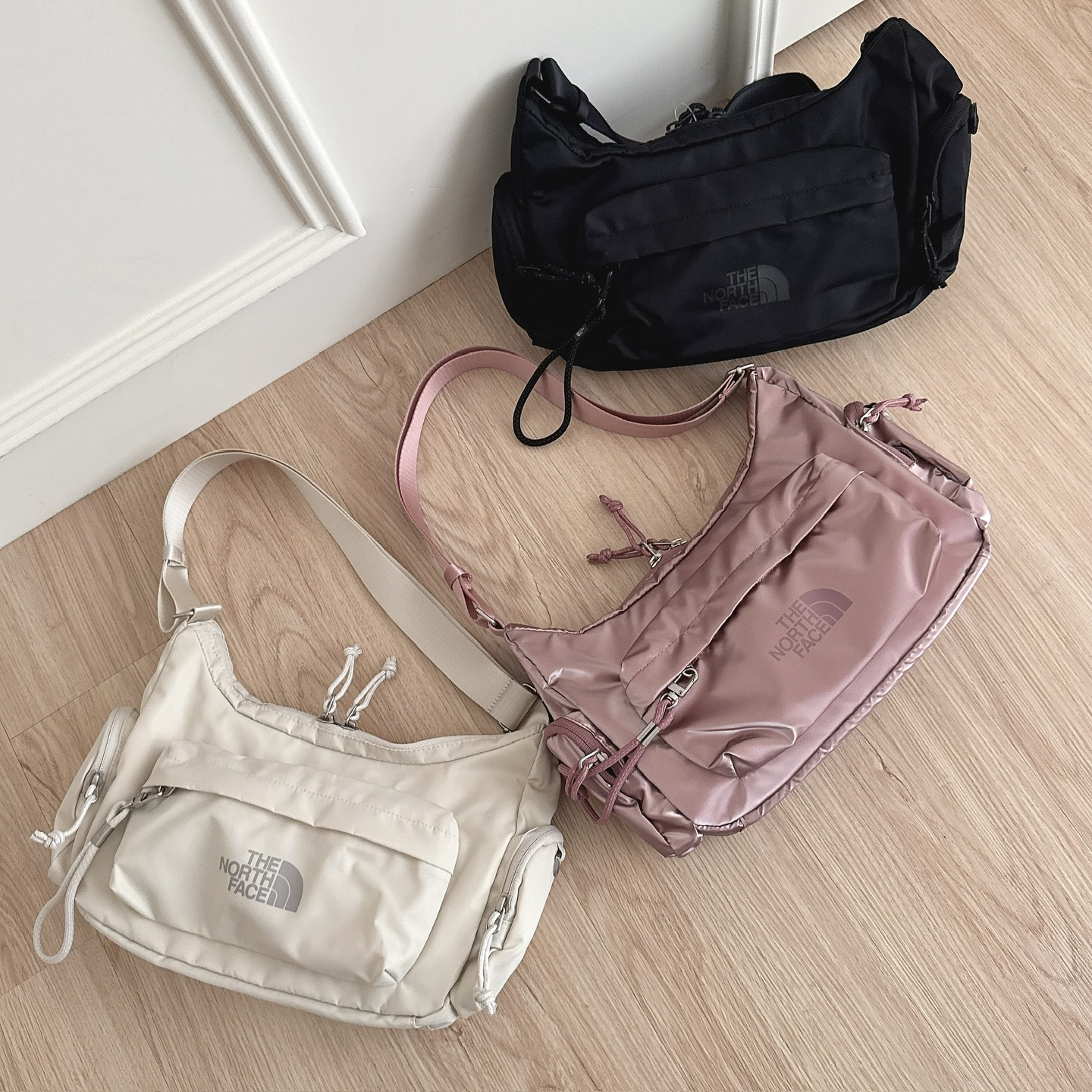 THE NORTH FACE BONNEY HOBO BAG MINI (4 Colours)