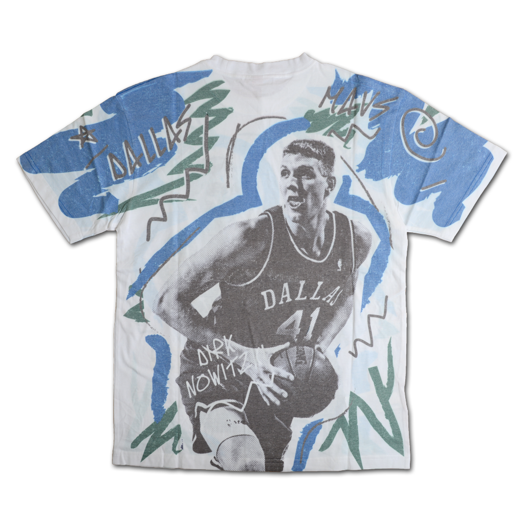 Mitchell & Ness 達拉斯獨行俠隊 Dirk Nowitzki Showstopper 熱昇華轉印 T-Shirt