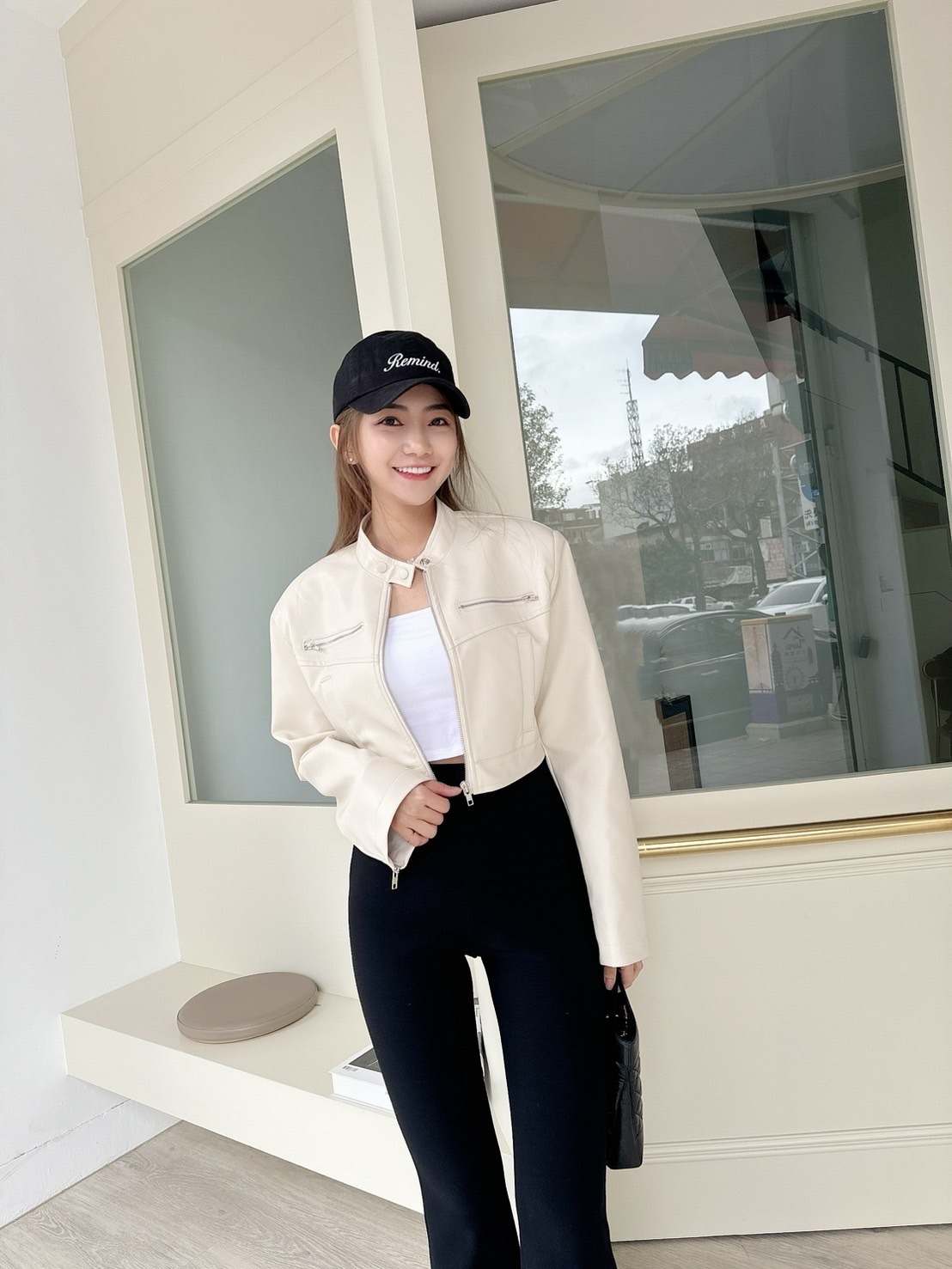 【預購】🔥02.26春夏新品］❤️闆娘命定款］🇰🇷正韓超質感墊肩口袋短版霧面皮外套（米杏/兩色）