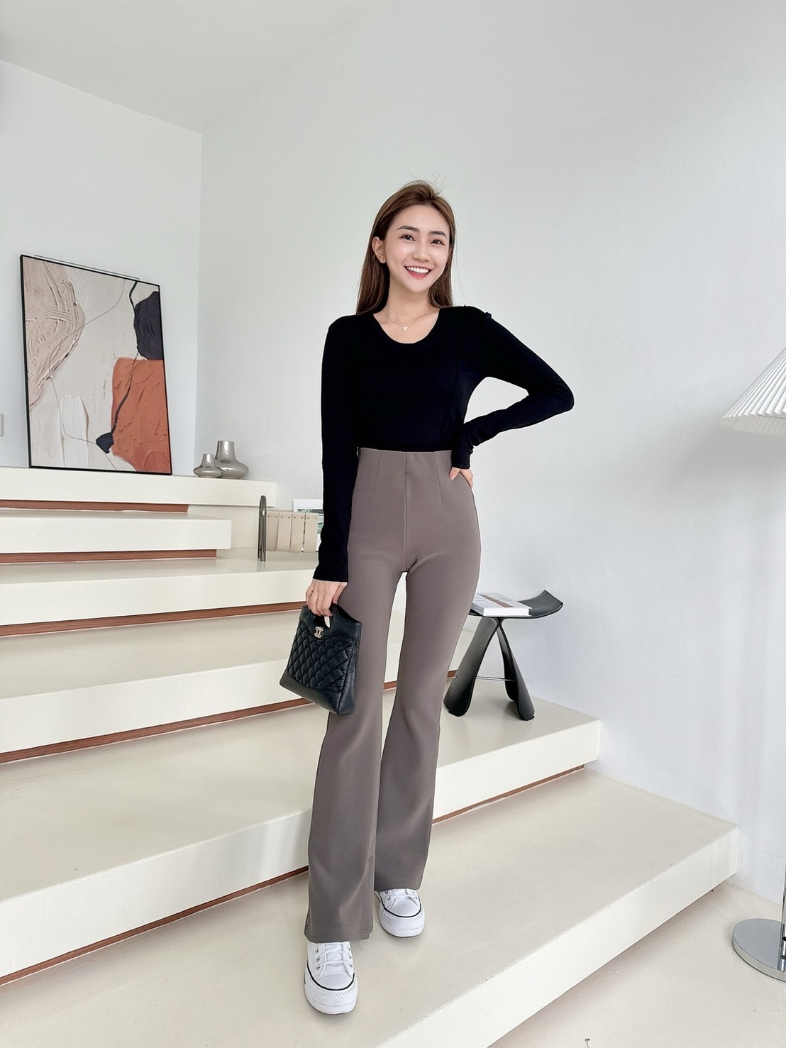 【預購】🔥02.26春夏新品］💥最百搭單品］🇰🇷正韓V圓領超彈透氣棉上衣（黑色/兩色）