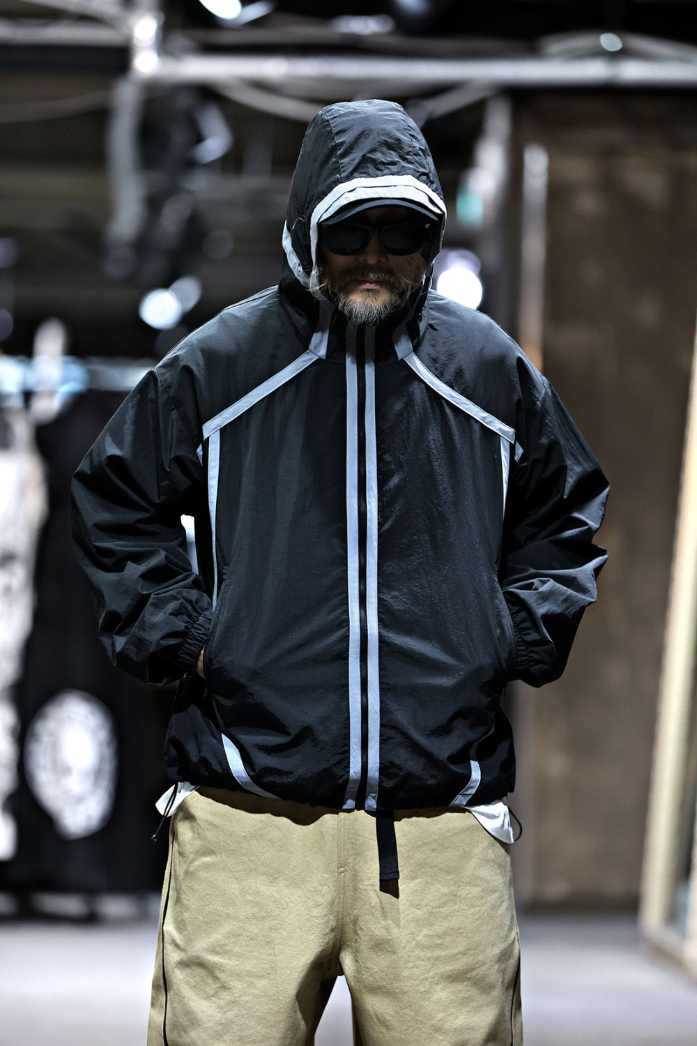 線條撞色連帽風衣外套