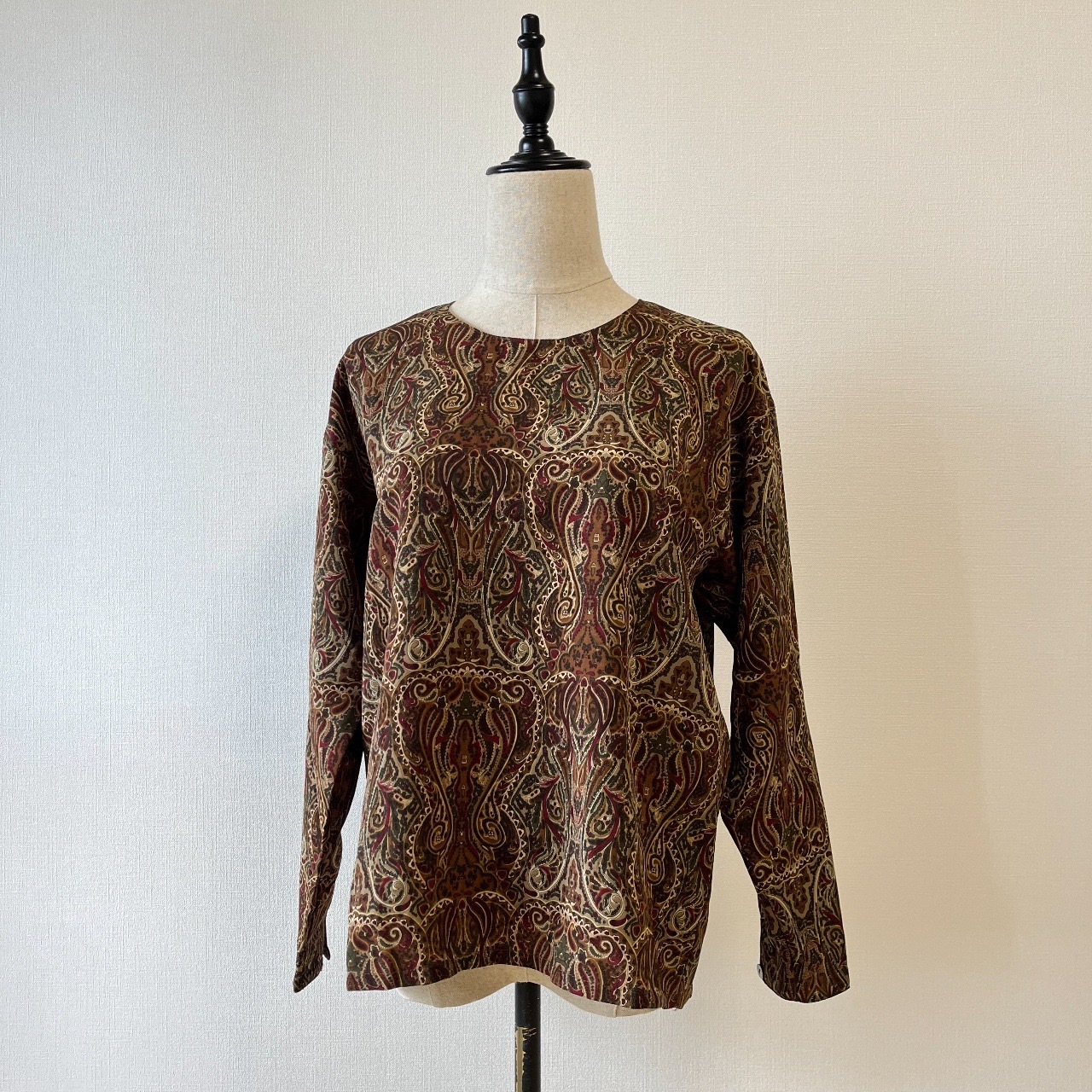 大地色系圓領腰果花圖案古著上衣