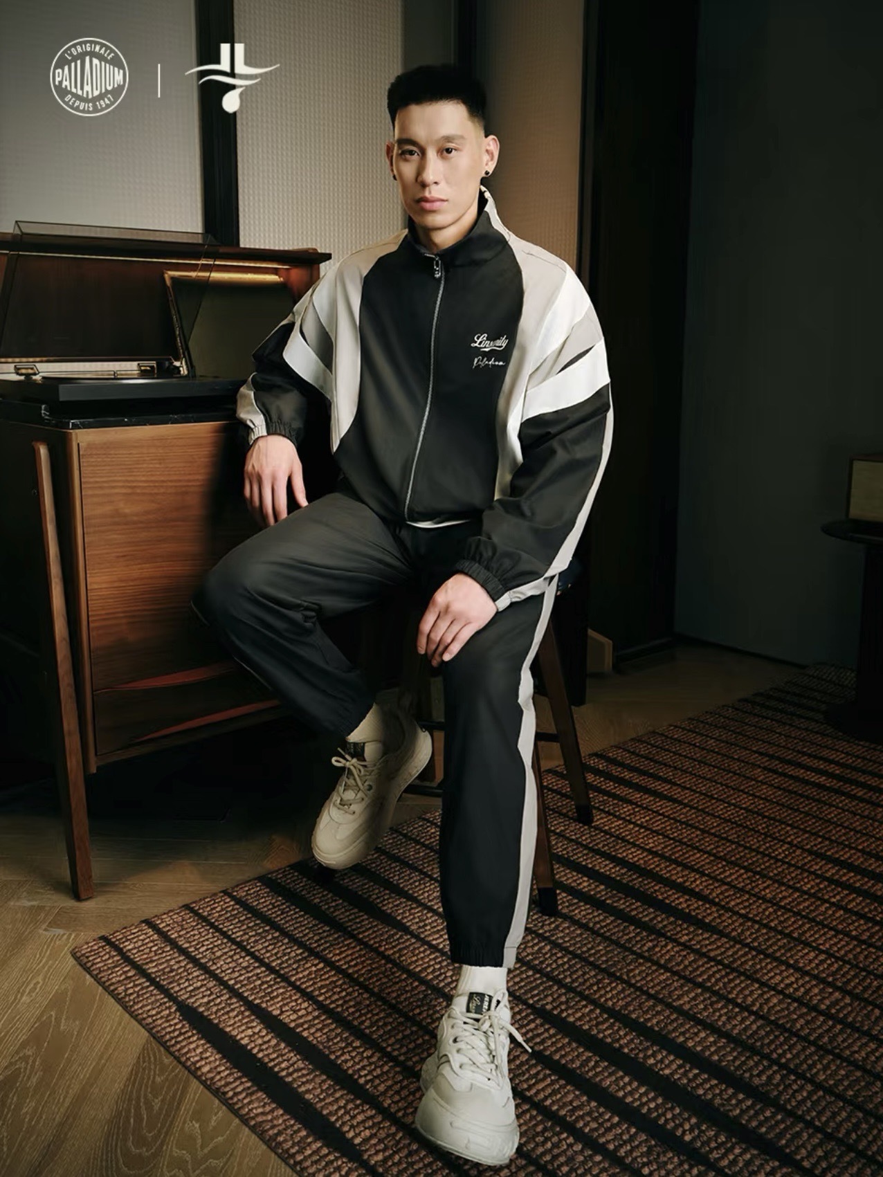 **特價商品售出無退換**男女款 PALLADIUM X JEREMY LIN LINSANITY 林書豪聯名 鉛黑色 印花 夾克 運動外套【1011221-061】#PALLADIUMXJEREMYLIN