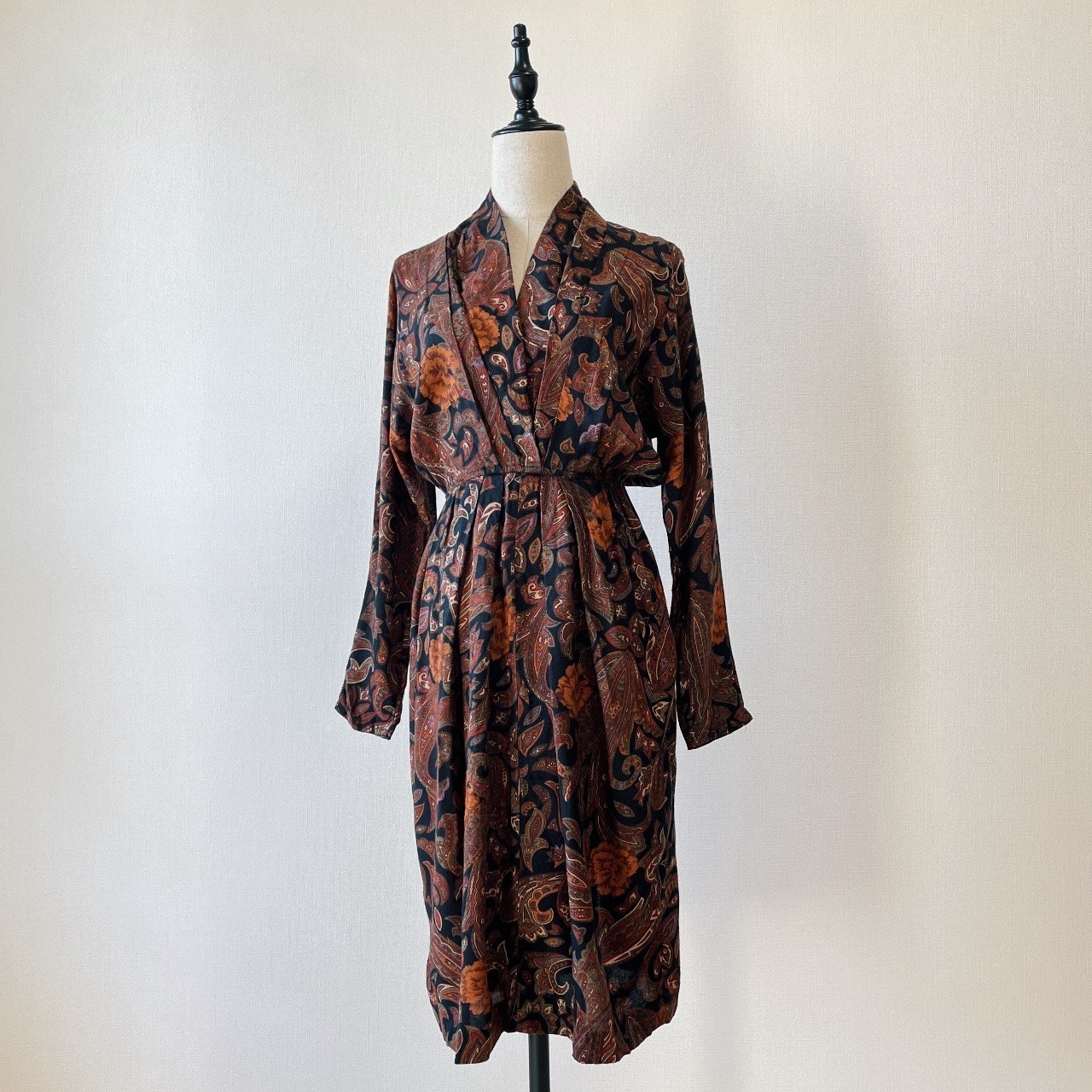 Leslie Fay 70s黑色腰果花及大花古著連身裙