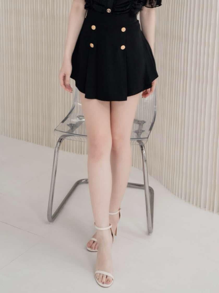 🤍甜美四釦梯形荷葉褲裙（黑色S/M）