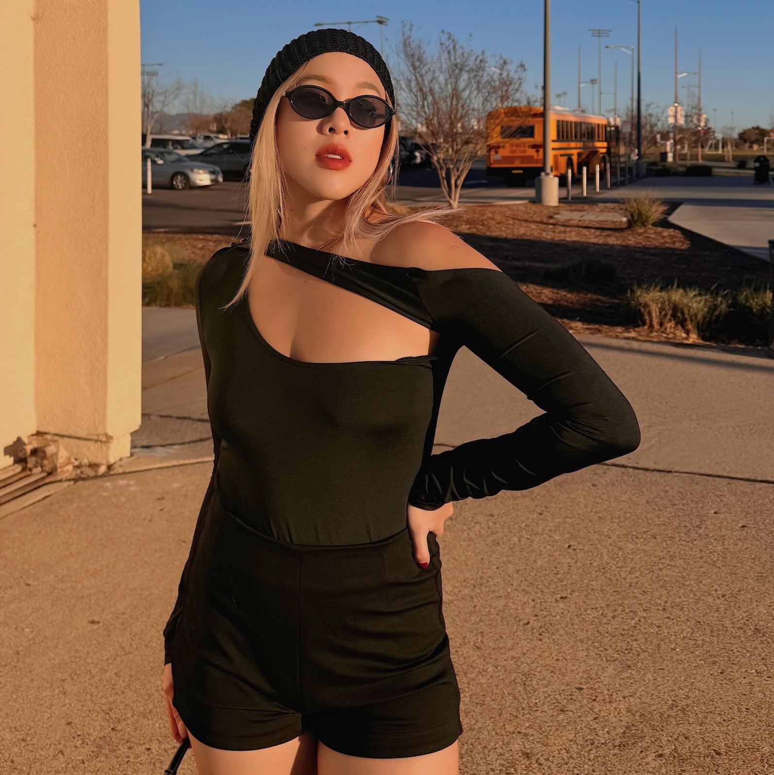 不規則拼接斜肩Bodysuit