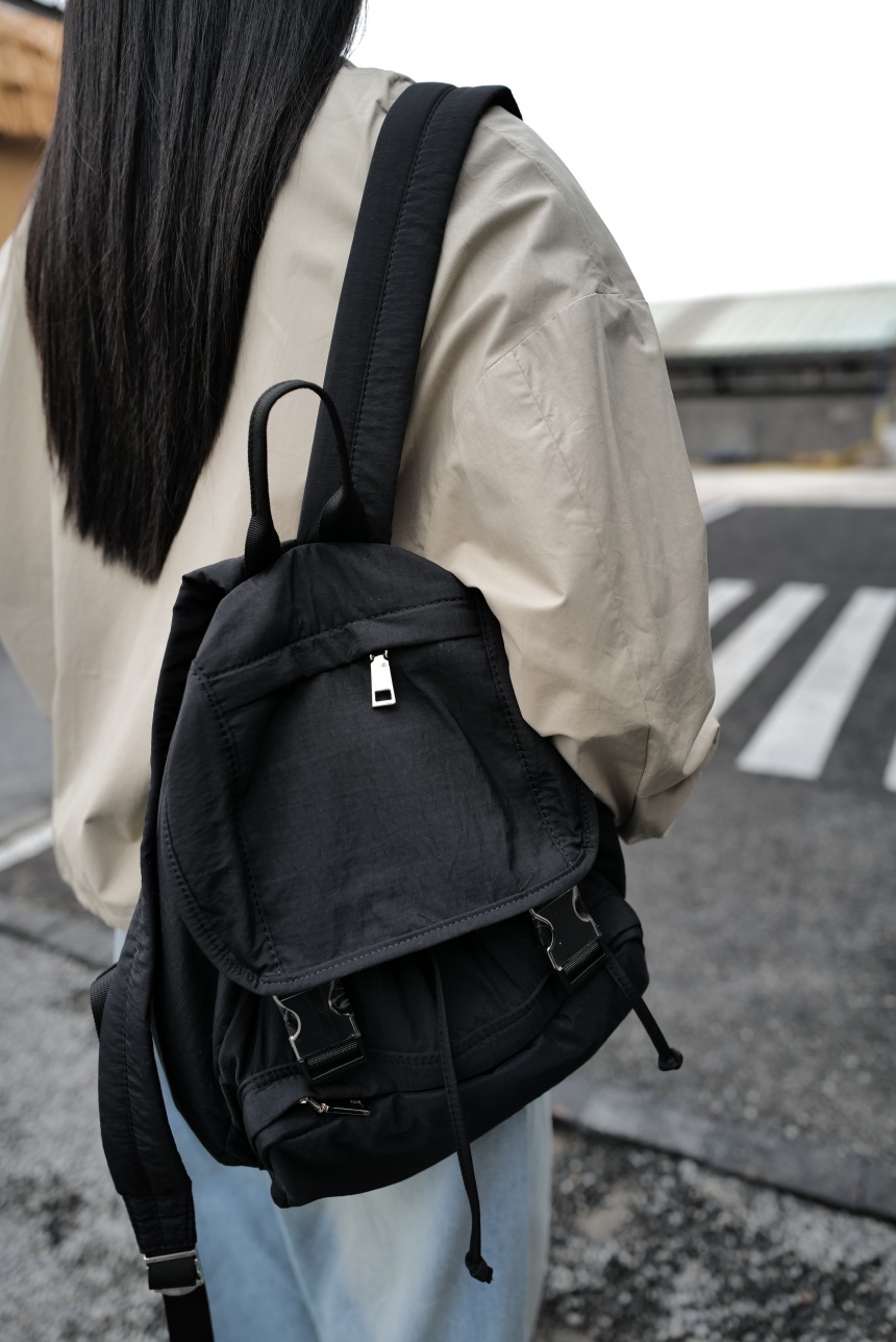 尼龍後背包