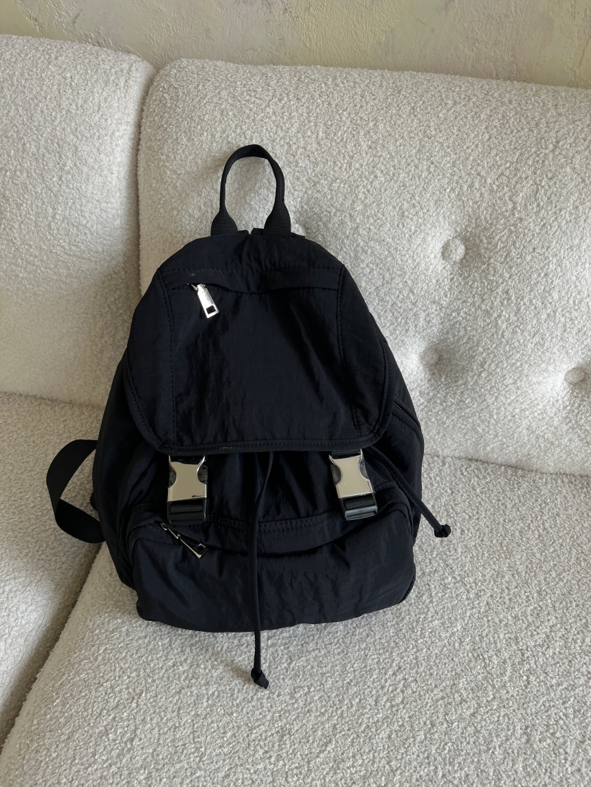 尼龍後背包
