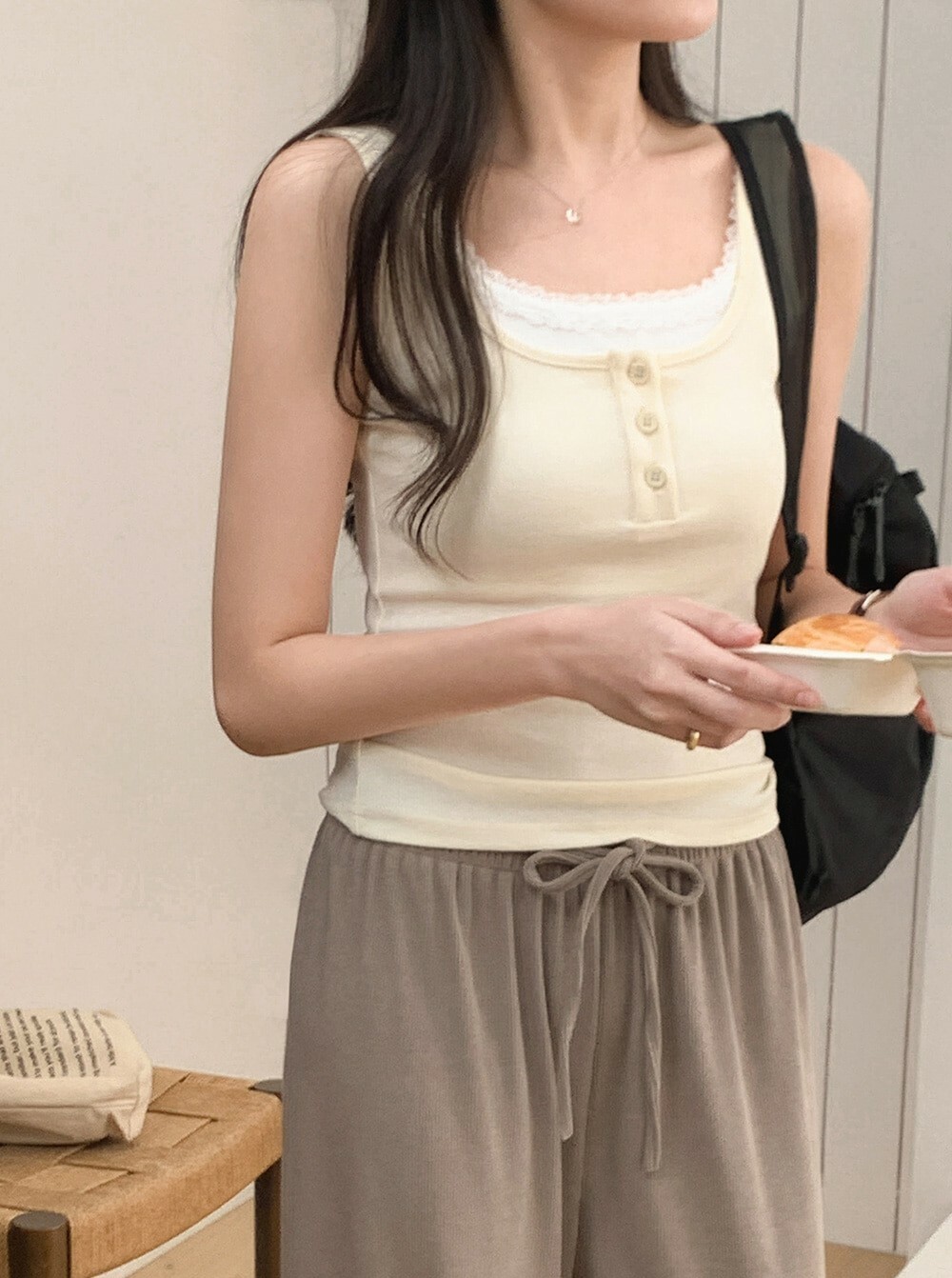 韓國grace muse授權 春氛溫柔蕾絲滾邊假兩件式背心