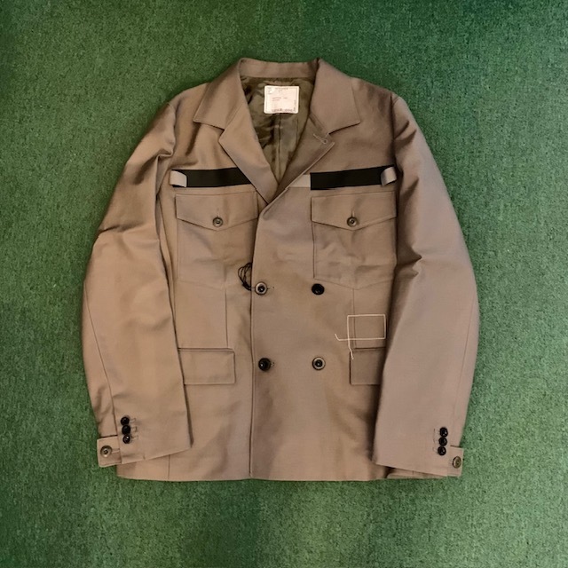 SACAI x WTAPS COTTON BACK SATIN JACKET - BEIGE SIZE L IN STOCK NOW (現貨發售中)