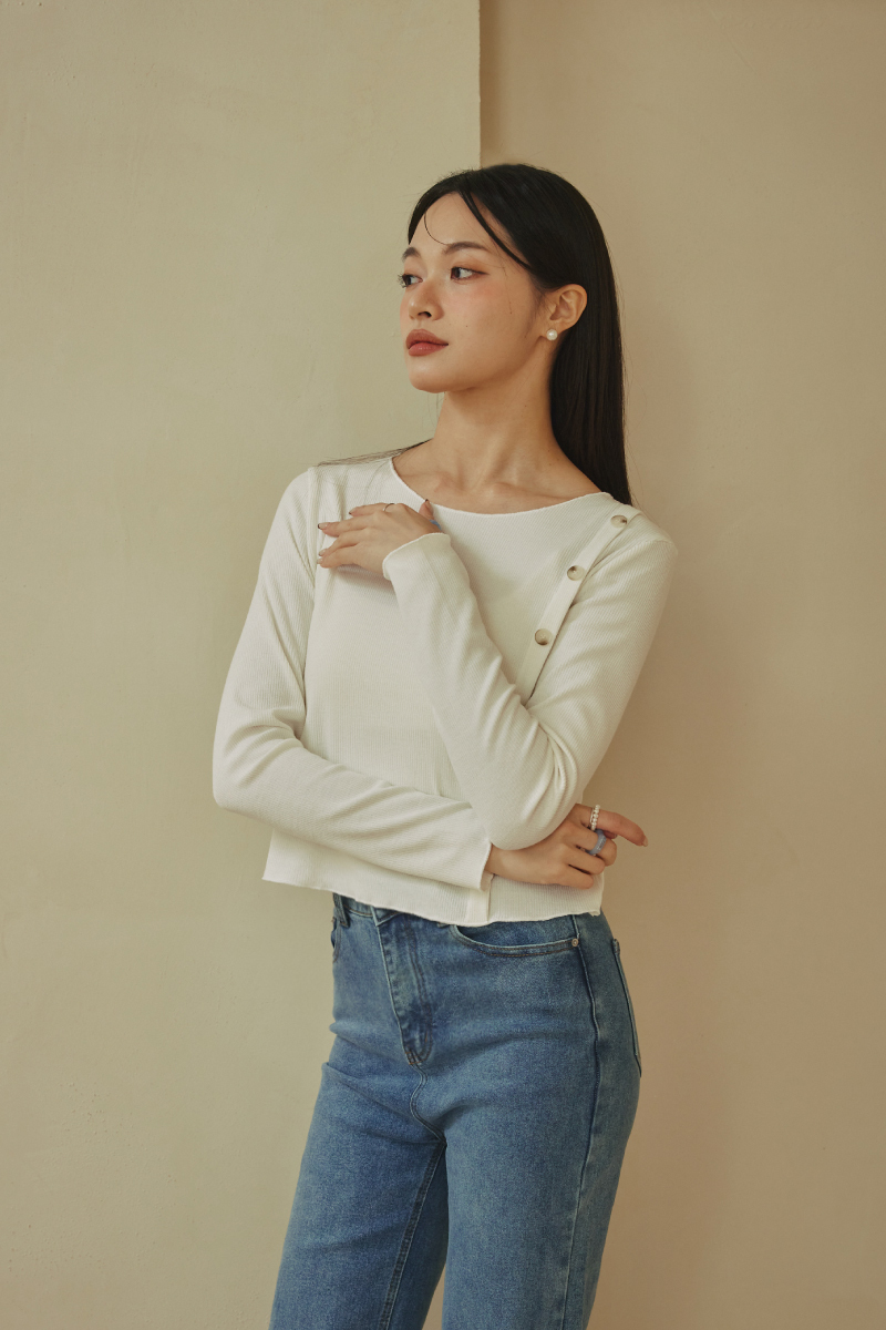 造型側釦坑條木耳邊上衣