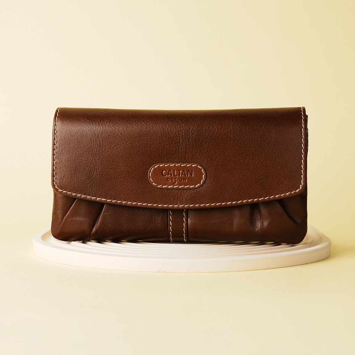 淺皺上掀式打褶真皮大容量長夾-兩色(075182)