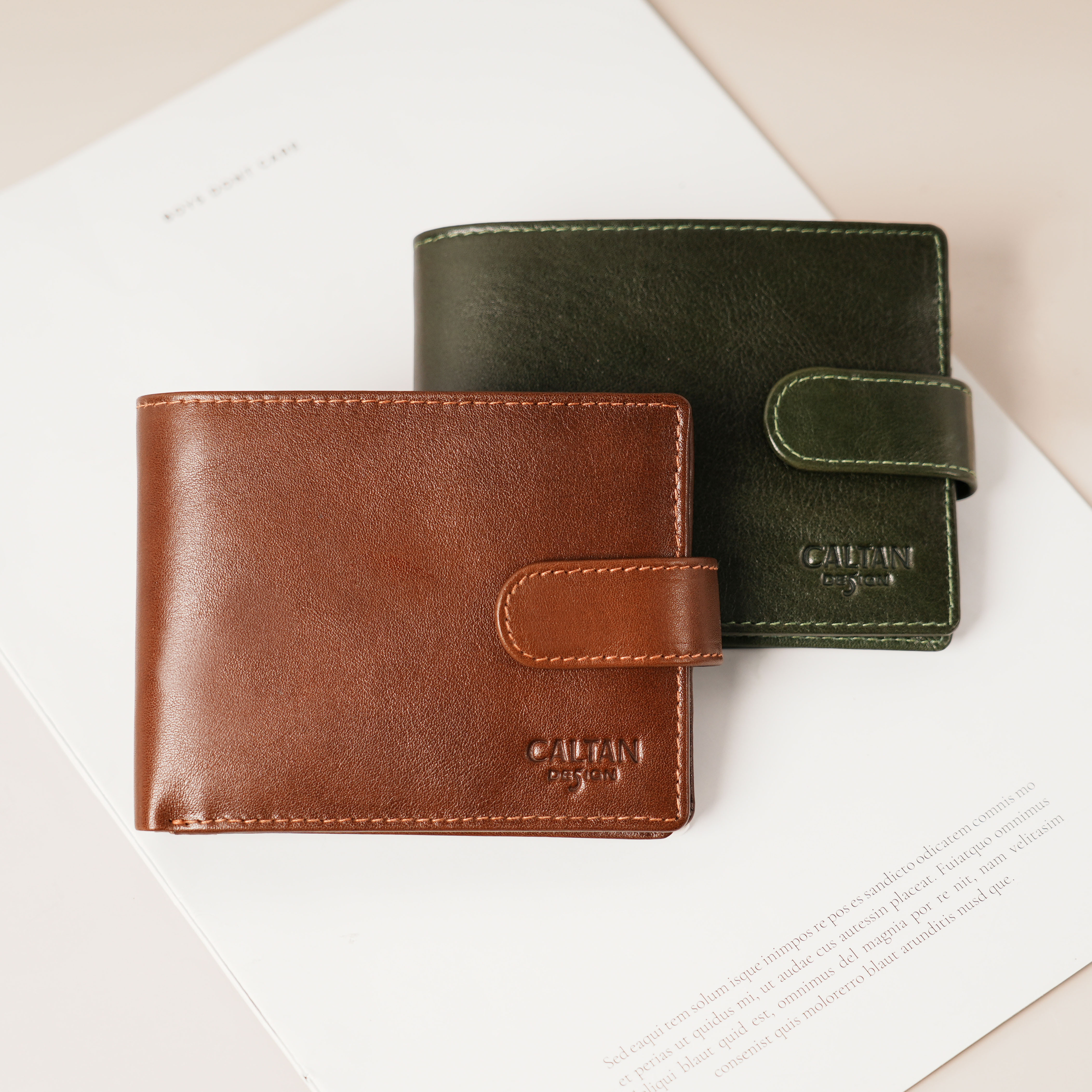 扣式三頁真皮多功能零錢短夾-兩色(075250)