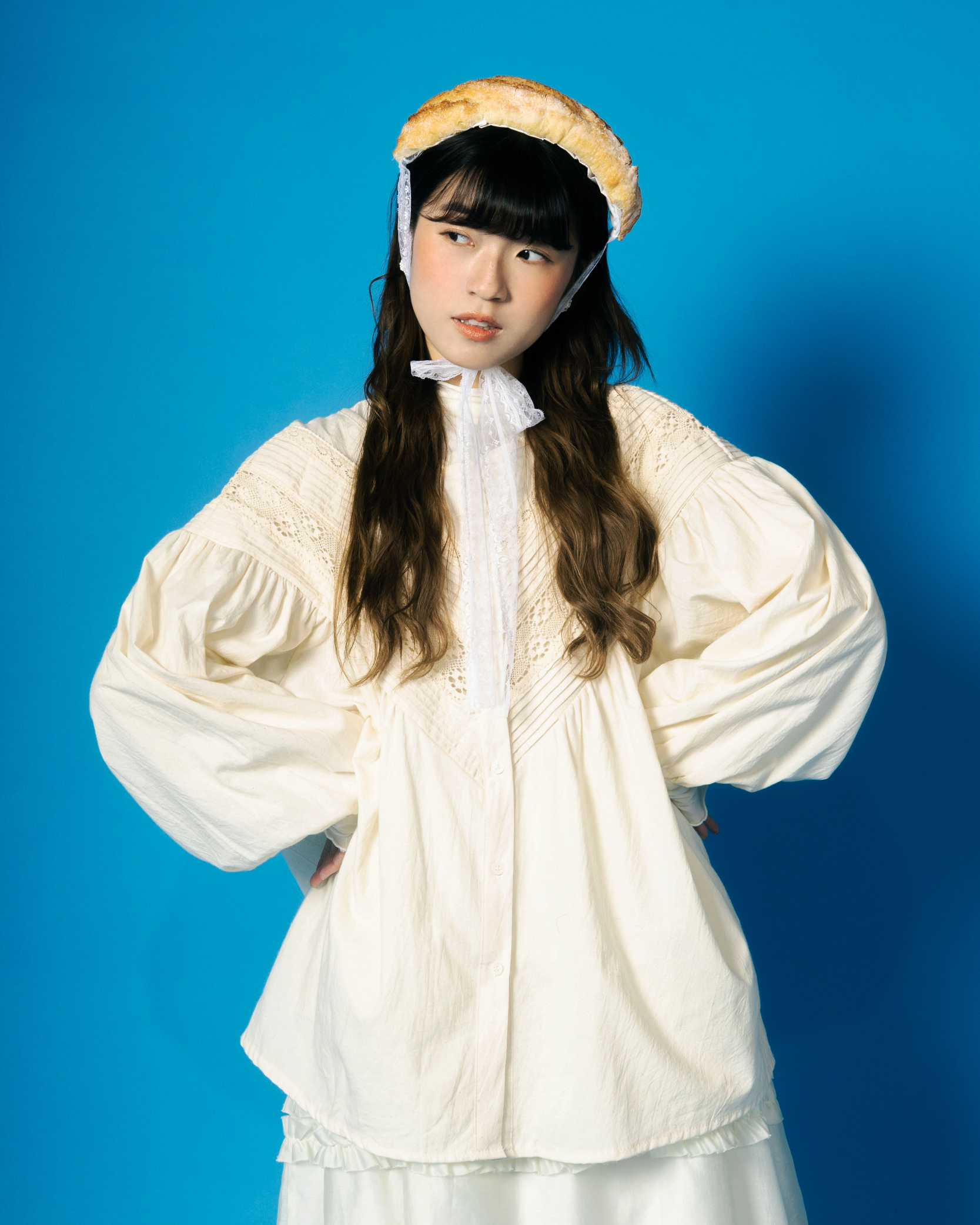 圓領通花胸打褶全開top