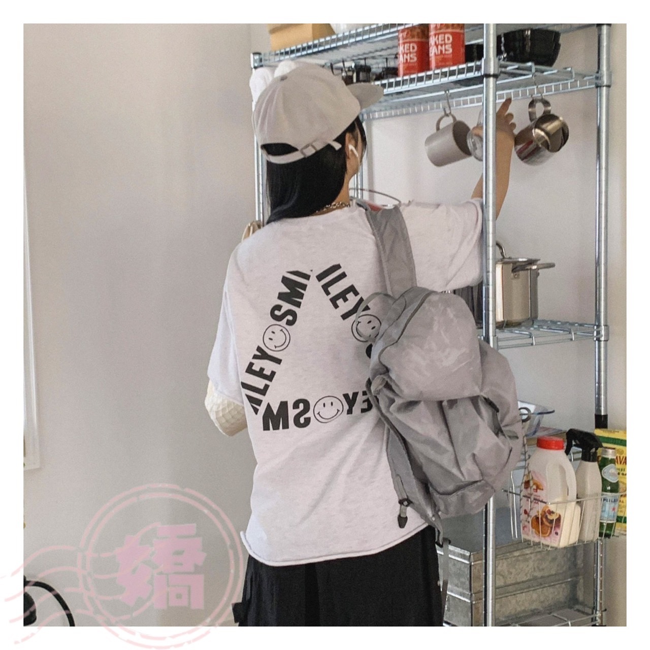 K18003正反面三角英字笑臉踢(白'粉'灰'黑)