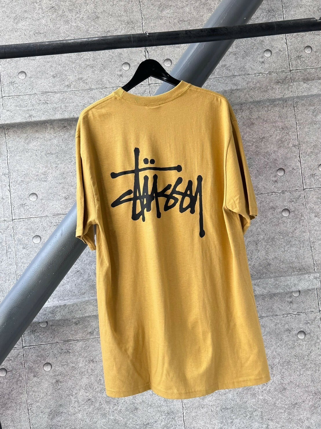 STUSSY 缺貨款 正背面字體Logo 芥末黃短袖 T