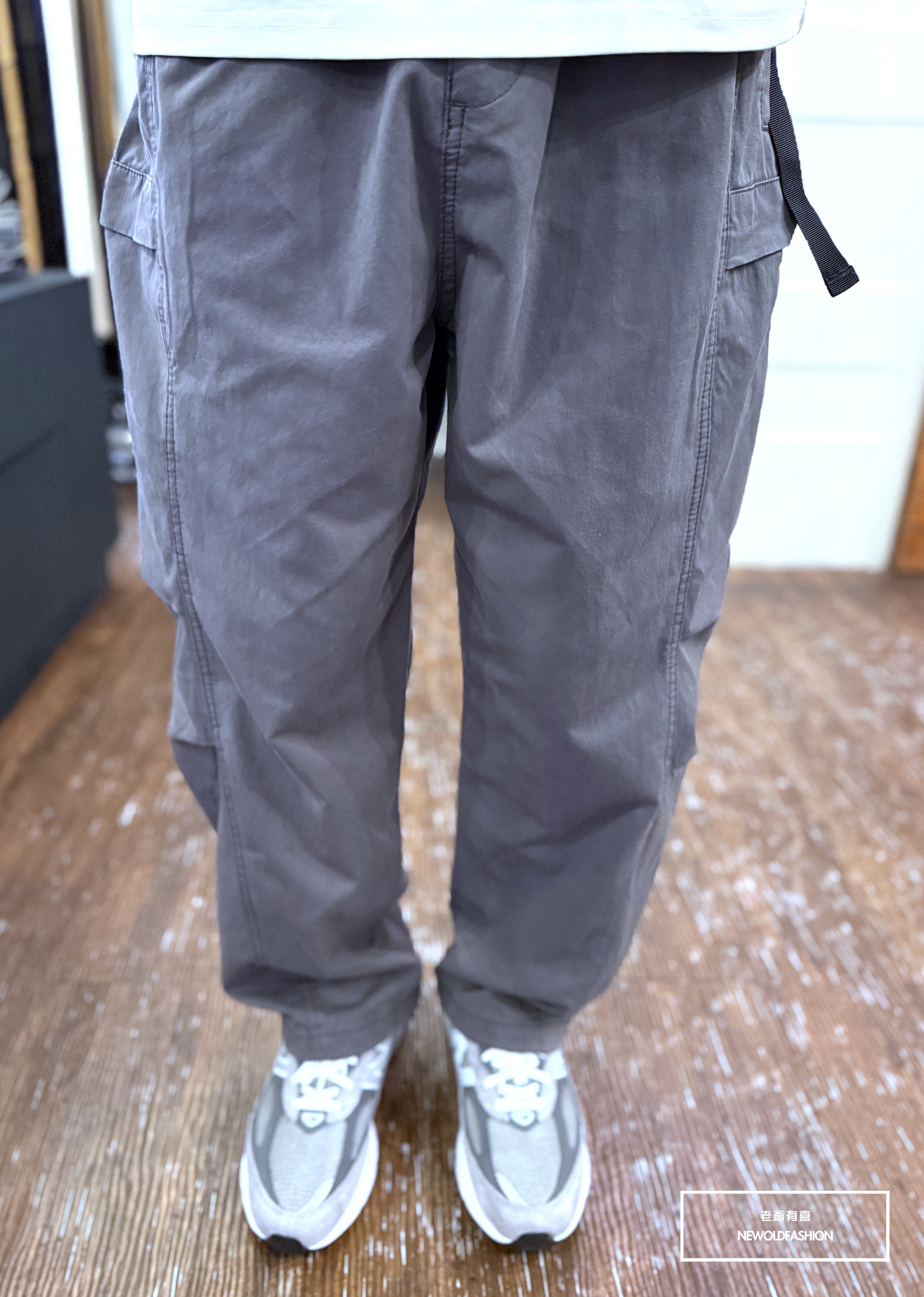 『新品上市』重磅雙側口袋扣環綁帶工裝寬褲-深灰(NOF25028288)