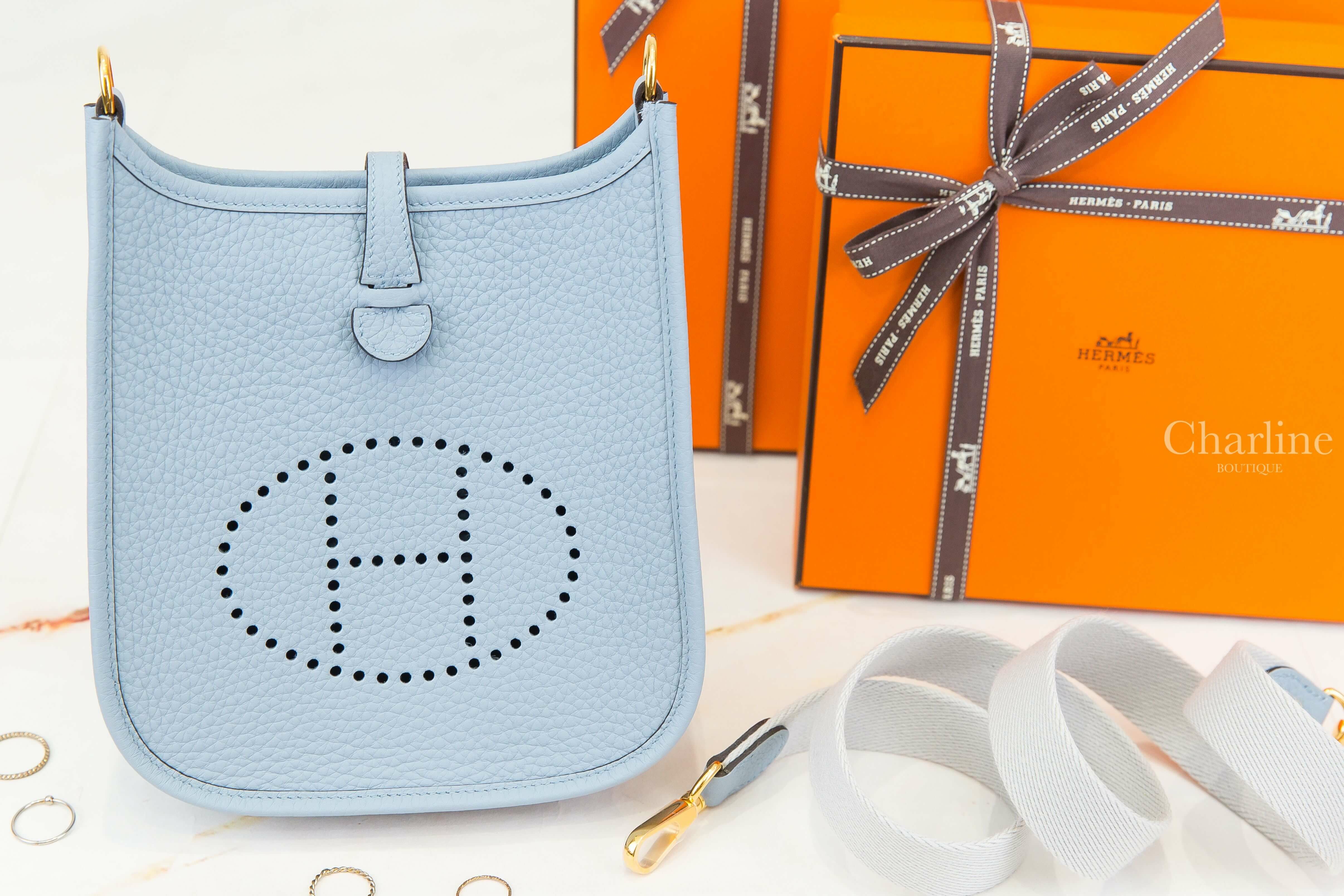 Hermès Evelyne TPM 16cm J7 Bleu LinTaurillon Clemence 亞麻藍金釦珍珠灰背帶二代簍空洞洞肩背包