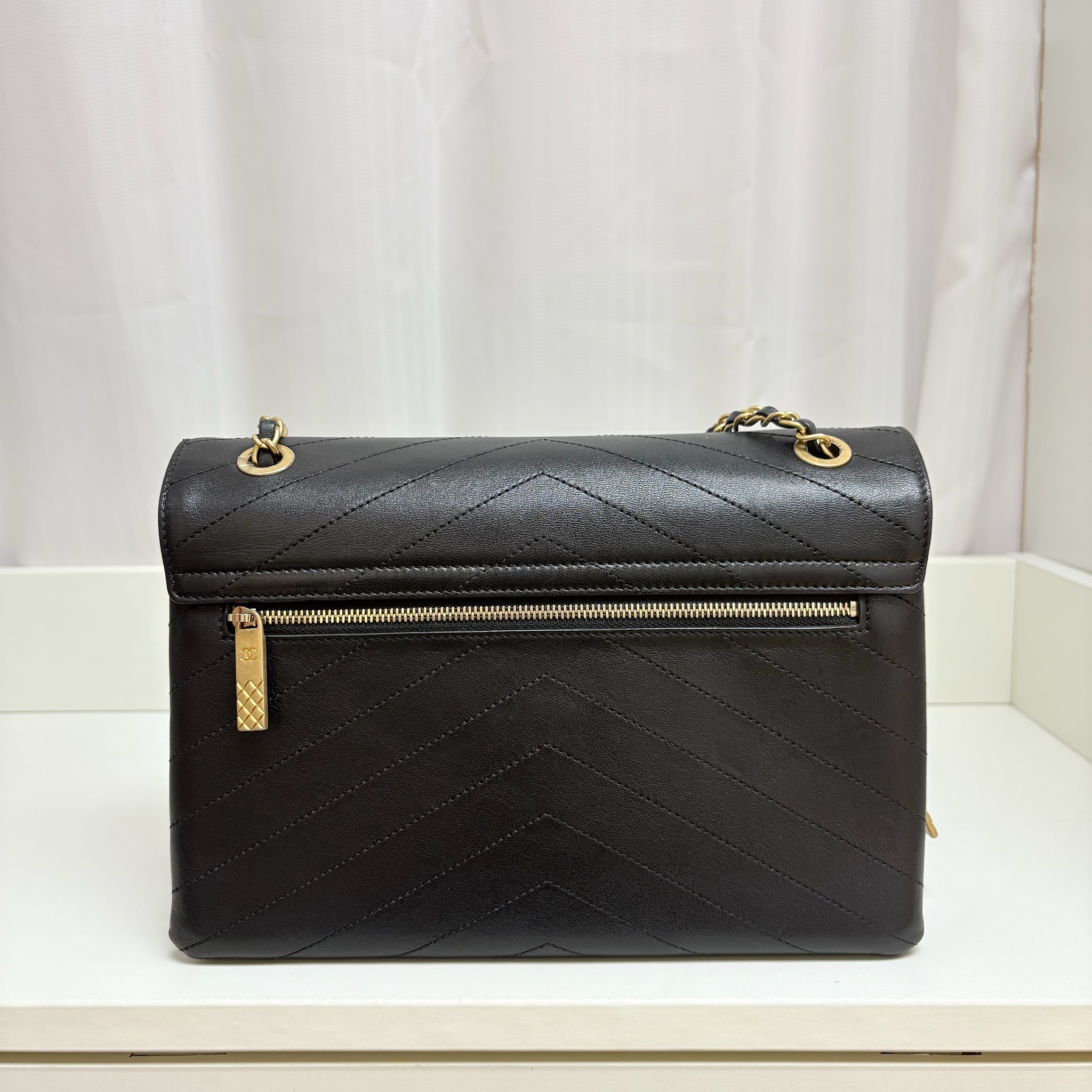 Chanel Chevron Flap Bag - Black / Ghw